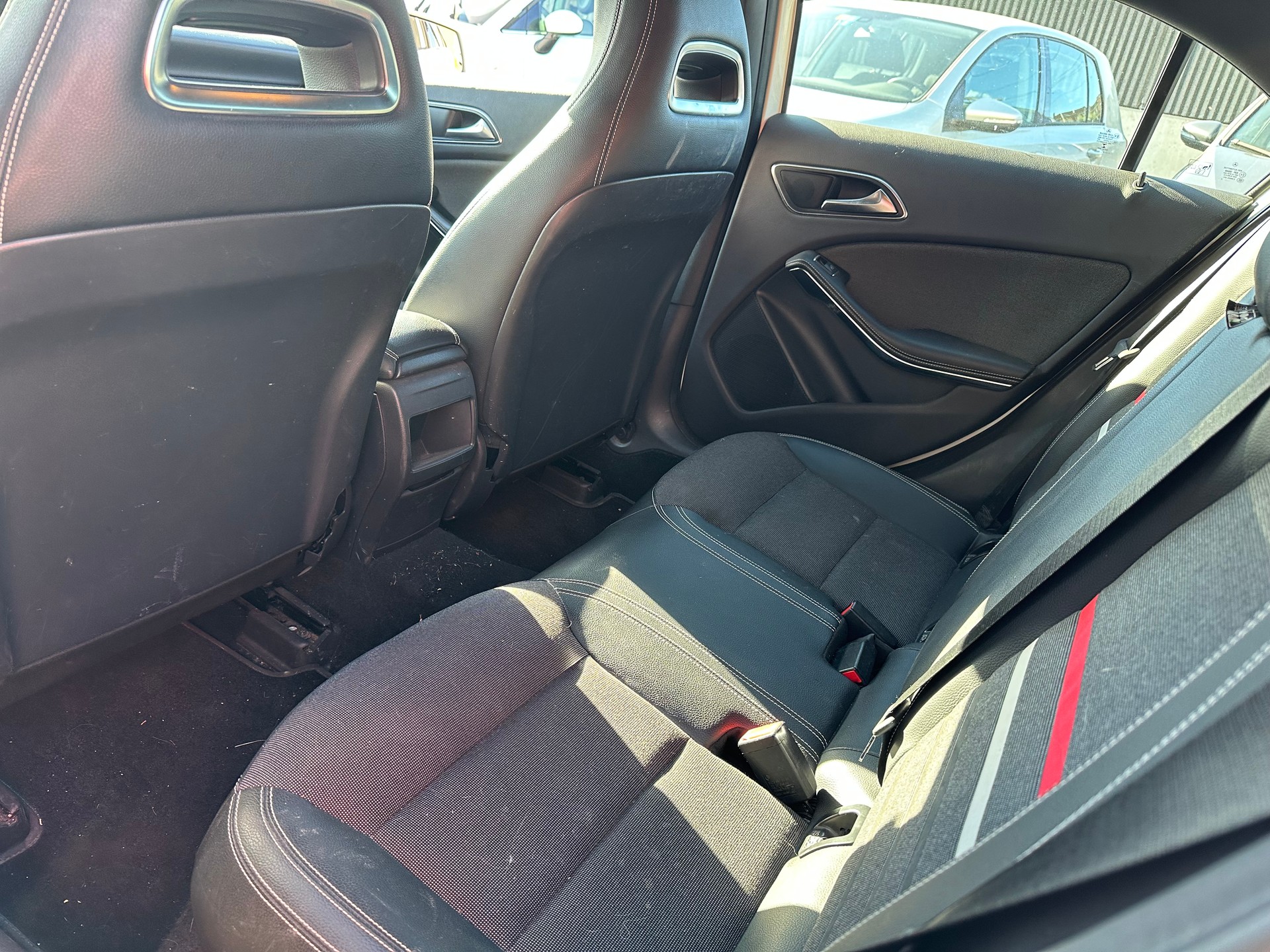 MERCEDES-BENZ A 180-image-4