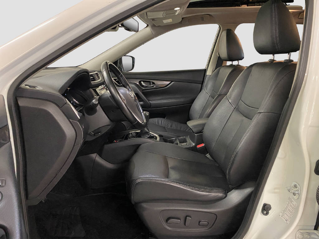 NISSAN X-Trail 1.6 dCi Tekna-image-5