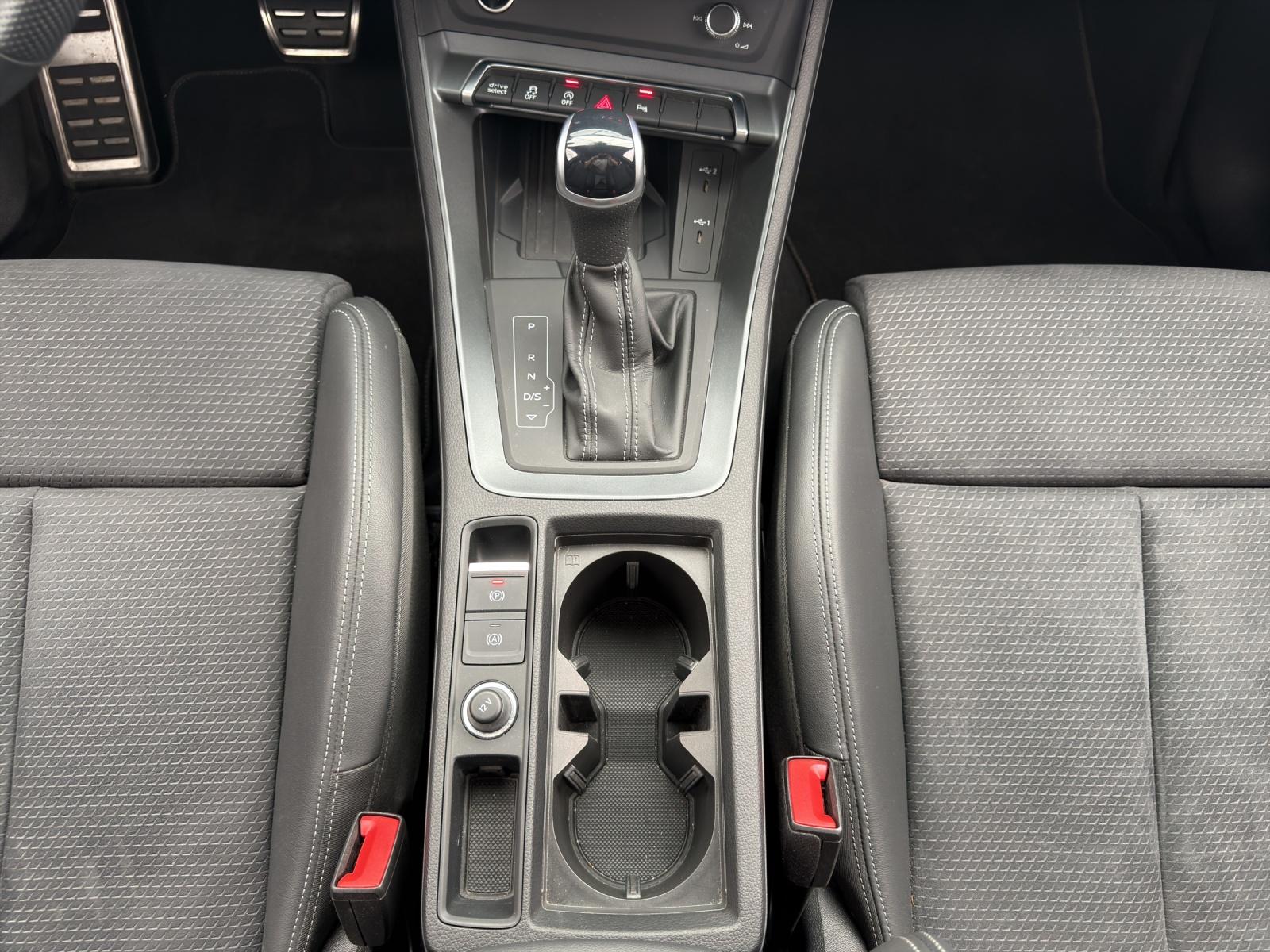 AUDI Q3 Sportback 40 TFSI S line quattro S-tronic (CH)-image-14