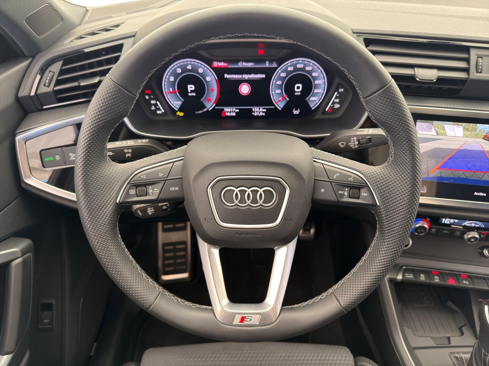 AUDI Q3 Sportback 40 TFSI S line quattro S-tronic (CH)-image-12