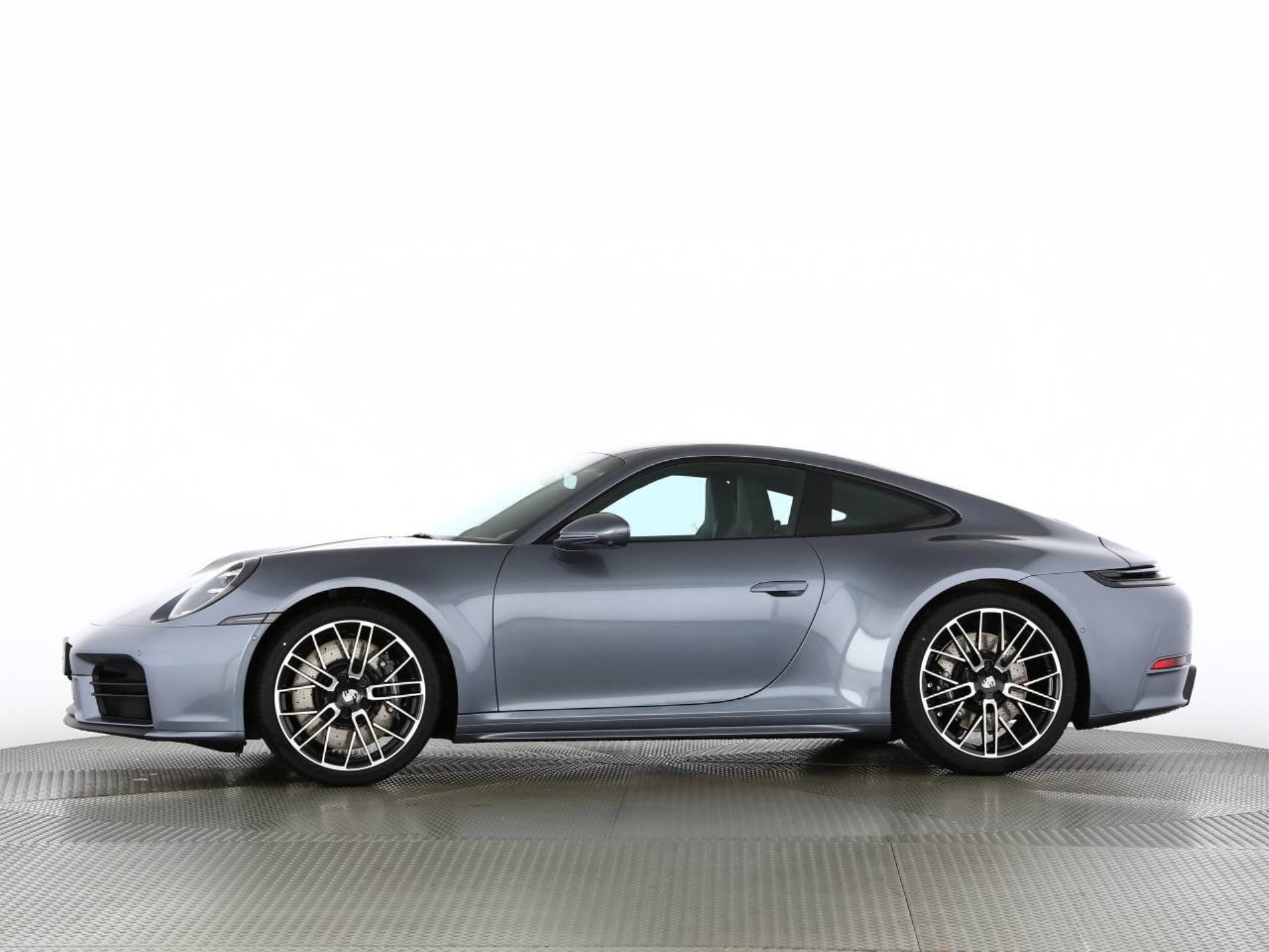 PORSCHE 911 Carrera 4S-image-13