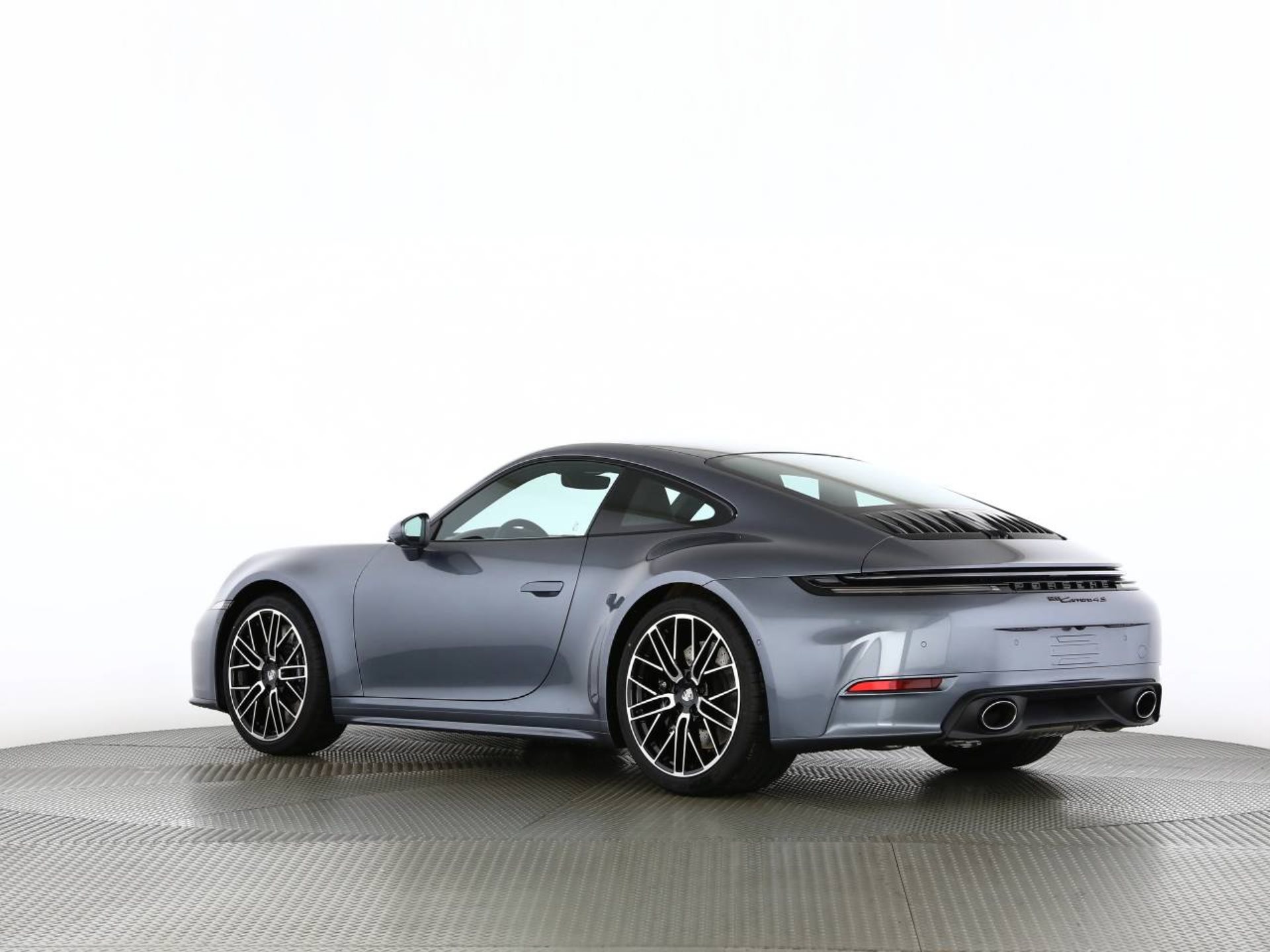 PORSCHE 911 Carrera 4S-image-8