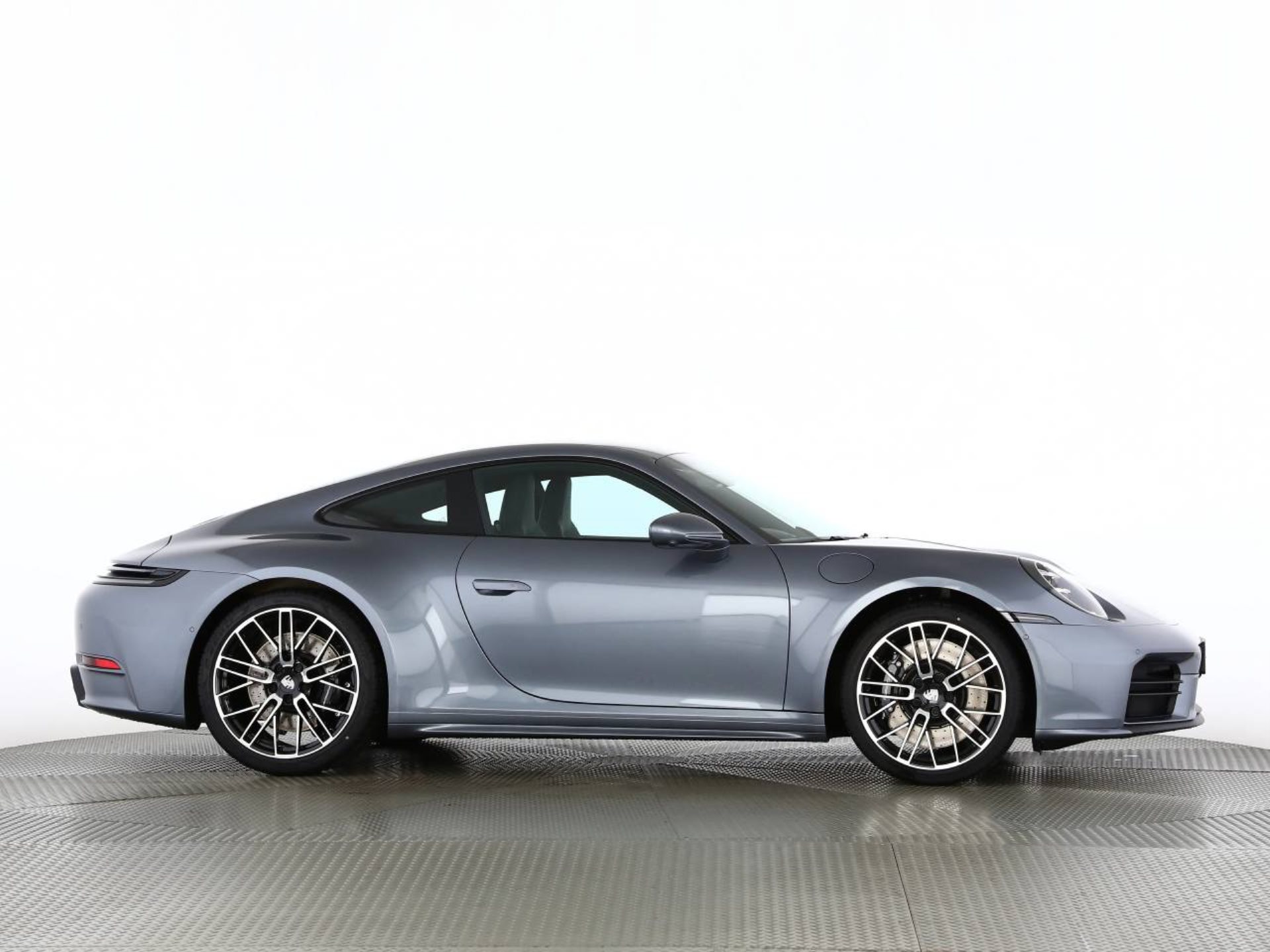 PORSCHE 911 Carrera 4S-image-24