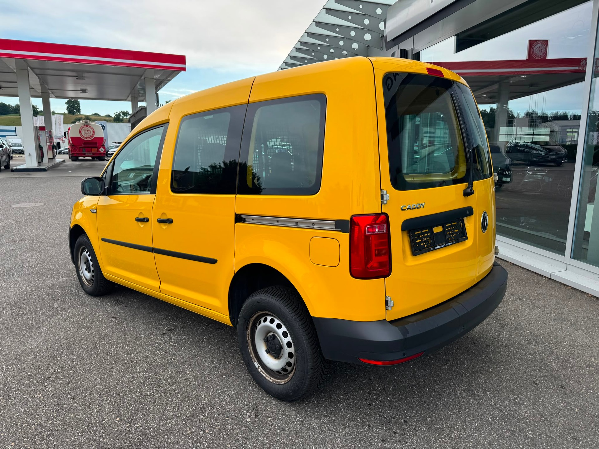 VW Caddy 2.0TDI 4Motion BlueMotion Technology 4x4 Handschaltung-image-3
