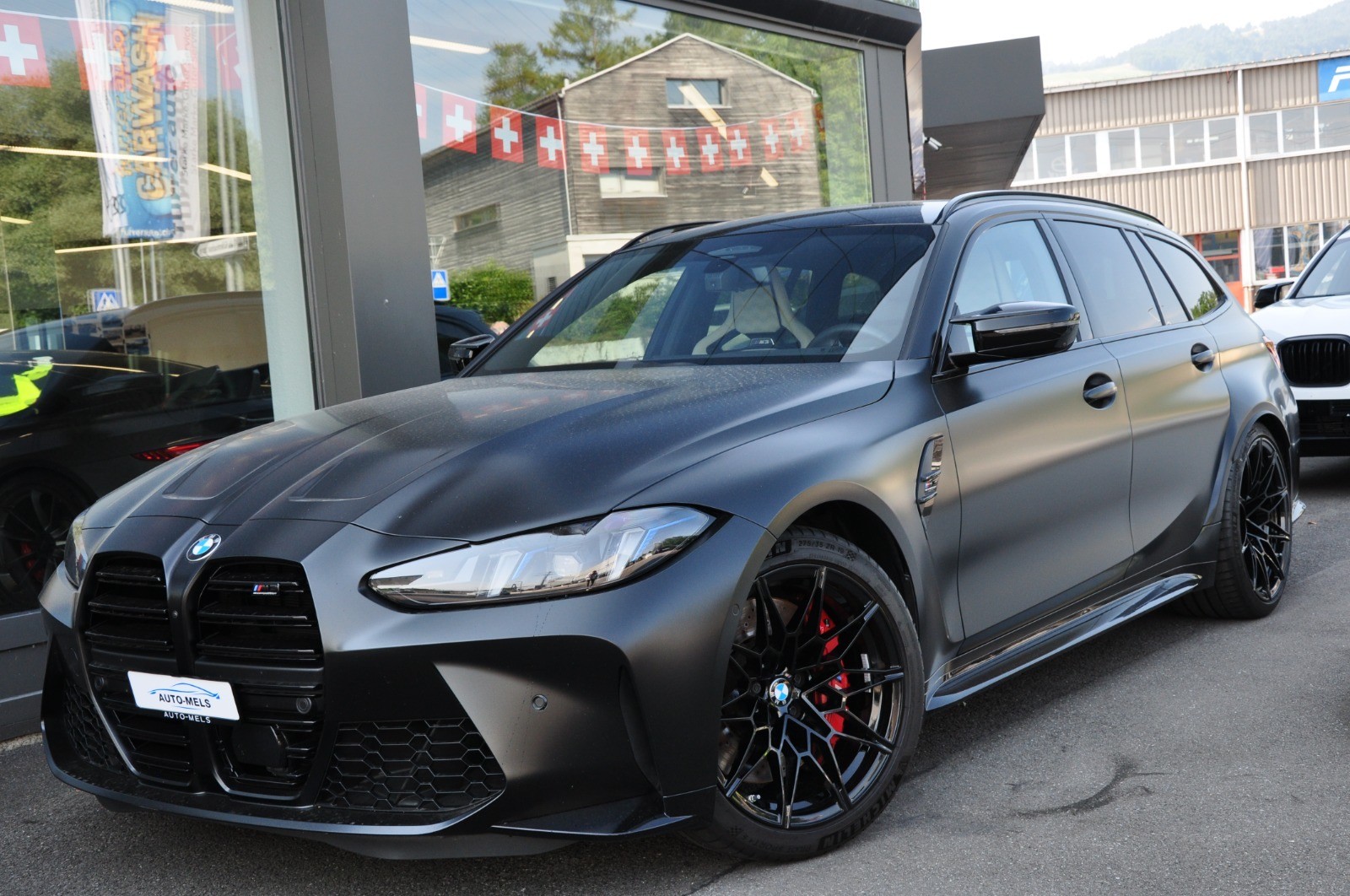 BMW M3 Touring xDrive Competition M **SONDERLACKIERUNG SCHWARZMATT**-image-2