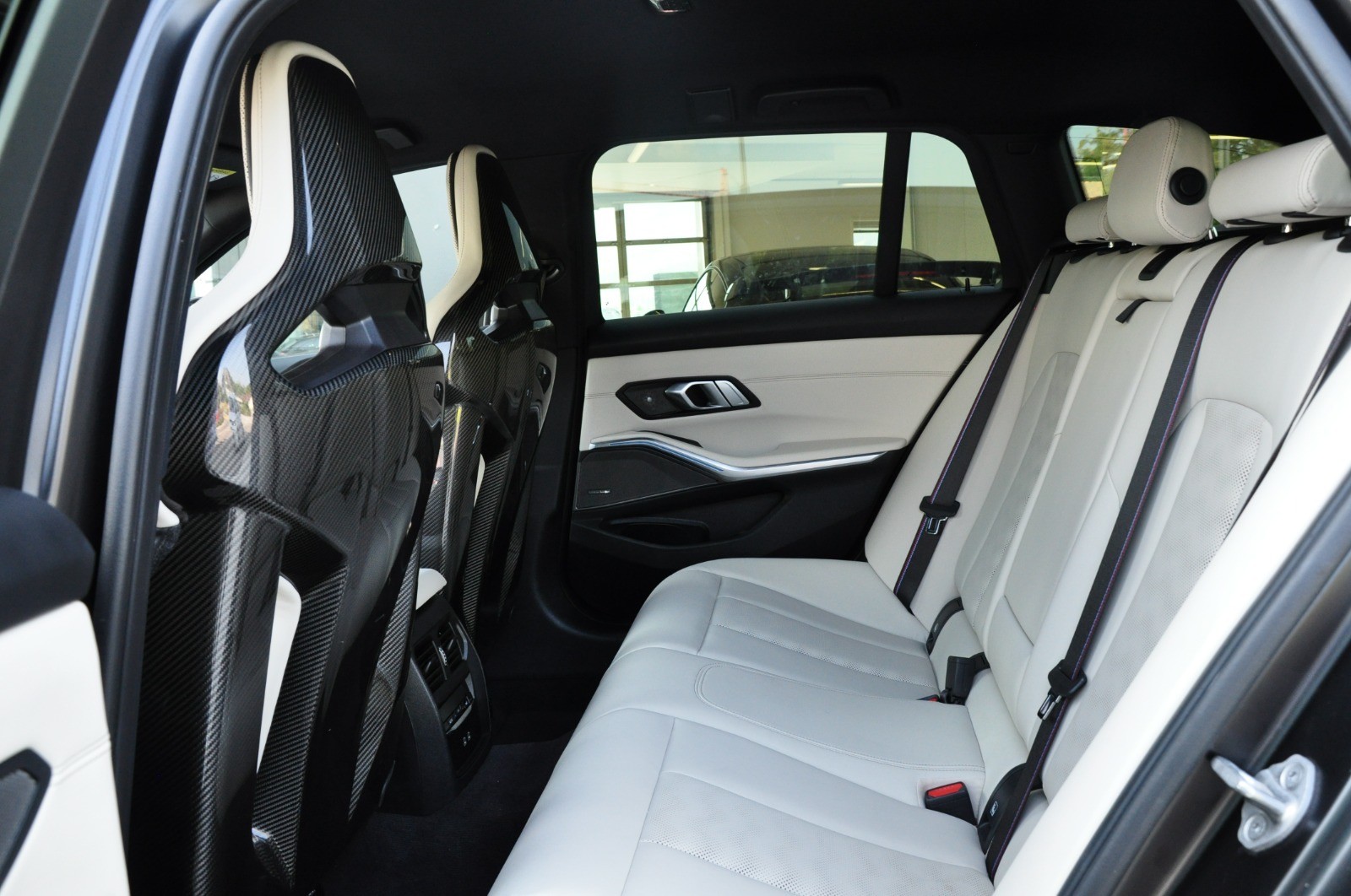 BMW M3 Touring xDrive Competition M **SONDERLACKIERUNG SCHWARZMATT**-image-12