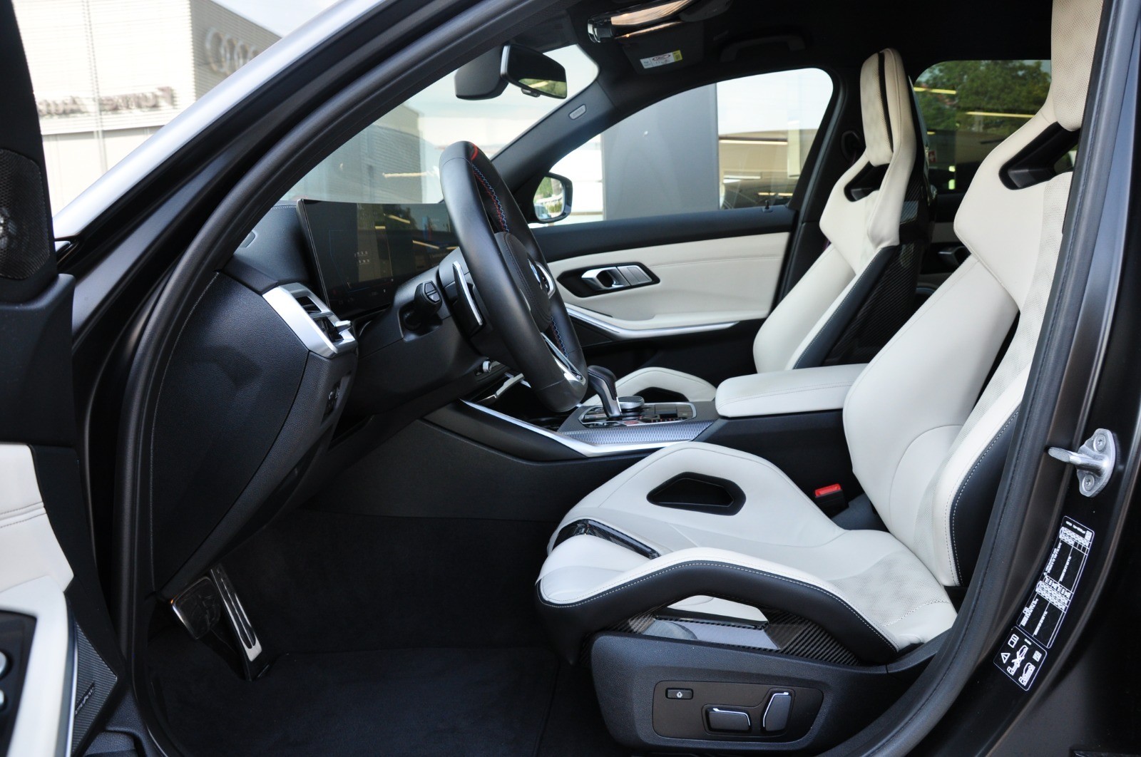 BMW M3 Touring xDrive Competition M **SONDERLACKIERUNG SCHWARZMATT**-image-8