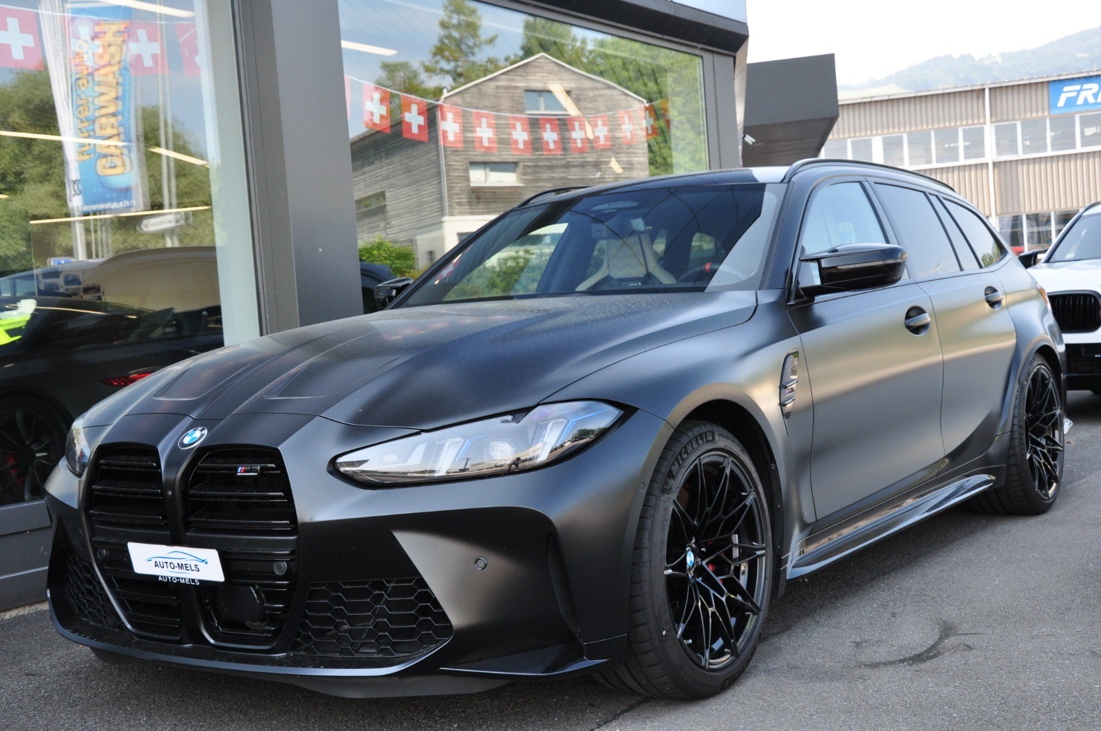 BMW M3 Touring xDrive Competition M **SONDERLACKIERUNG SCHWARZMATT**-image-3