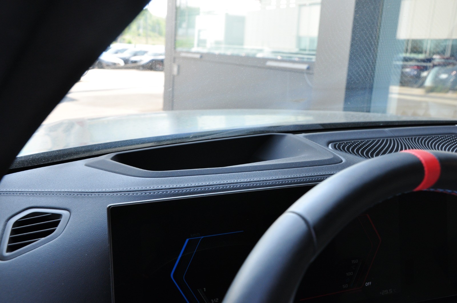 BMW M3 Touring xDrive Competition M **SONDERLACKIERUNG SCHWARZMATT**-image-16