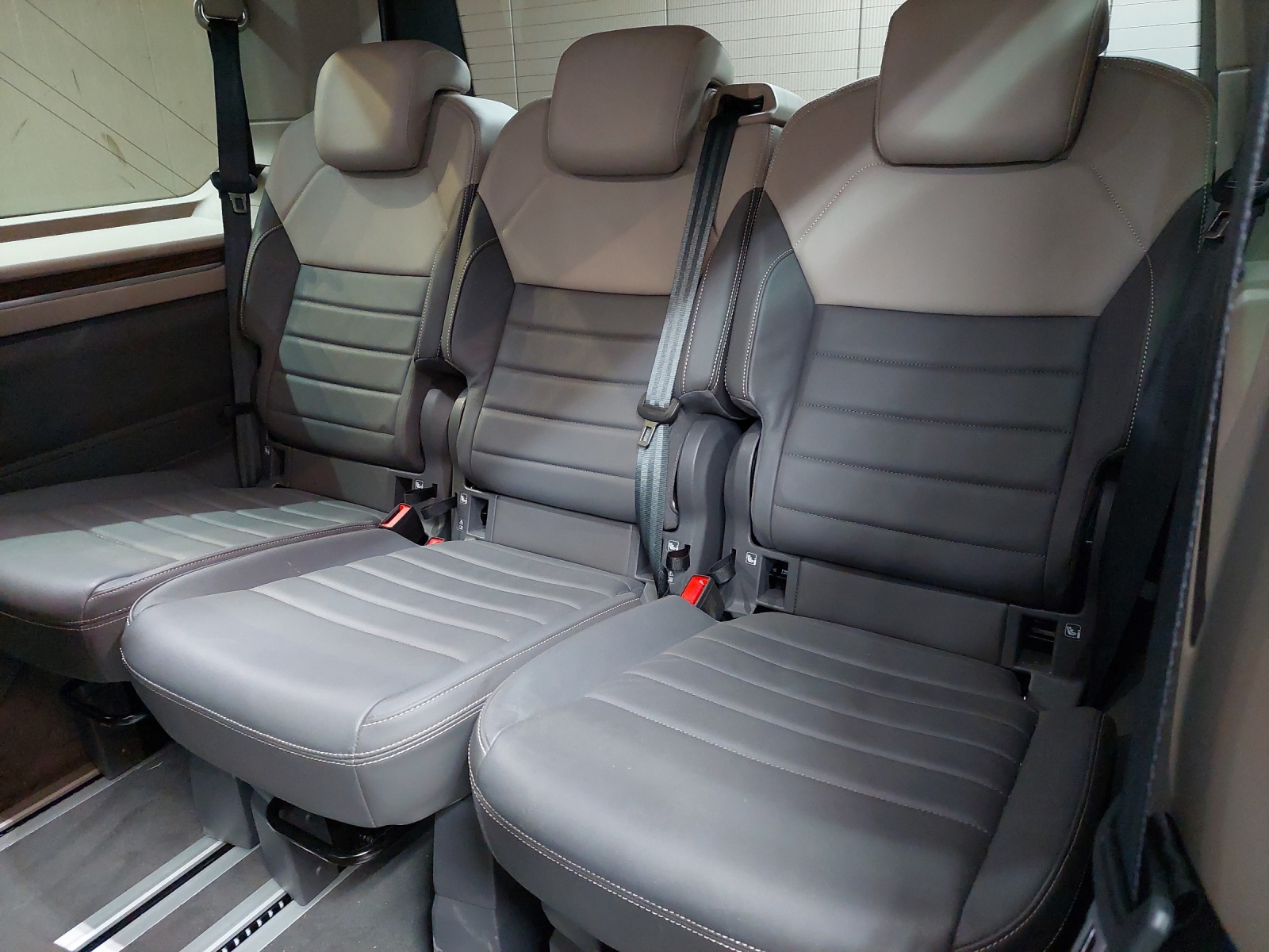 VW Multivan 2.0 TSI Style Liberty DSG-image-8