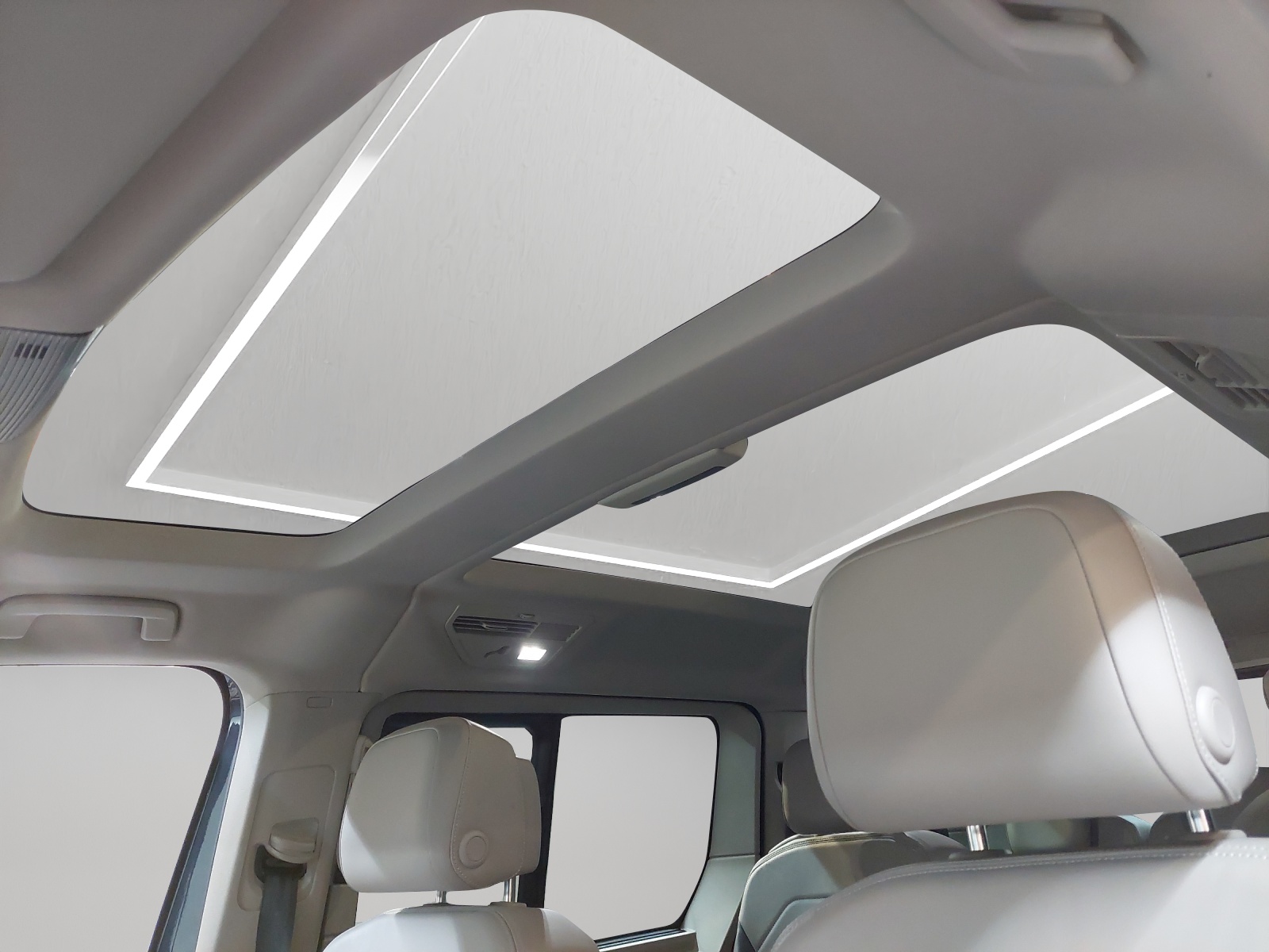 VW Multivan 2.0 TSI Style Liberty DSG-image-9