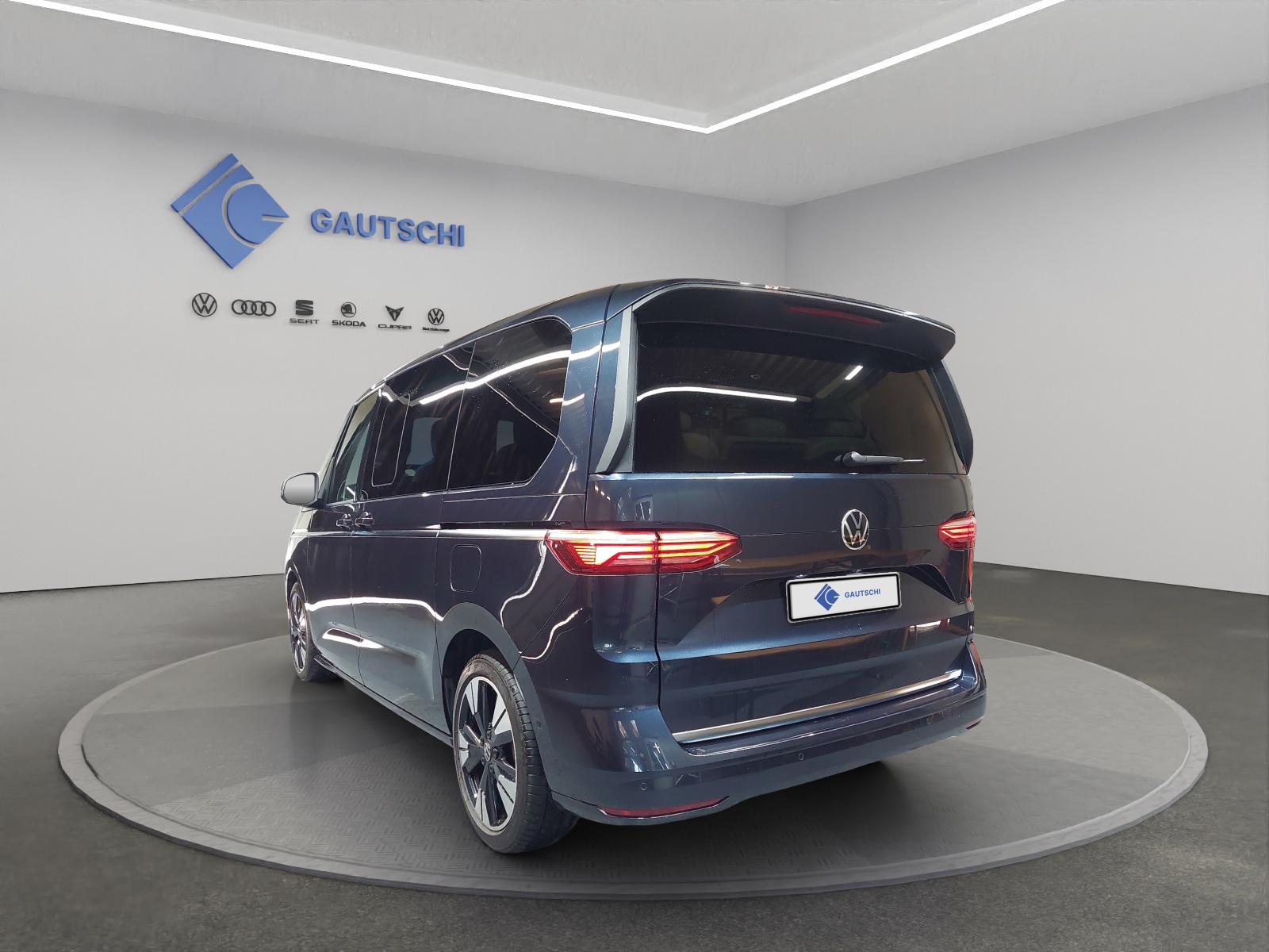VW Multivan 2.0 TSI Style Liberty DSG-image-2