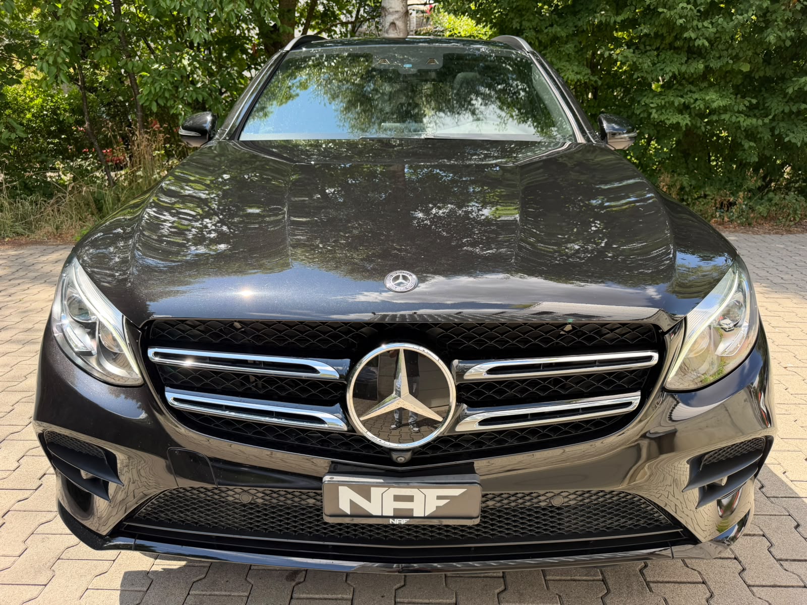 MERCEDES-BENZ GLC 300 4Matic AMG Line 9G-Tronic-image-7