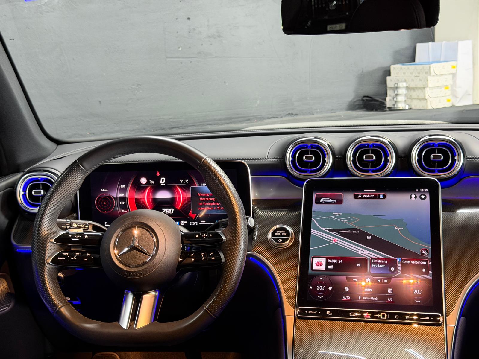 MERCEDES-BENZ GLC 200 (GLC63 AMG Bodykit) Limited White&Black Performance 4Matic 9G-Tronic-image-10