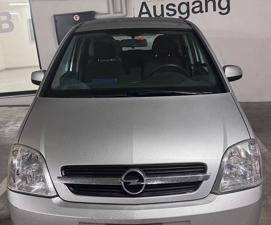 OPEL 1.6i 16V Essentia Easytronic-image-1