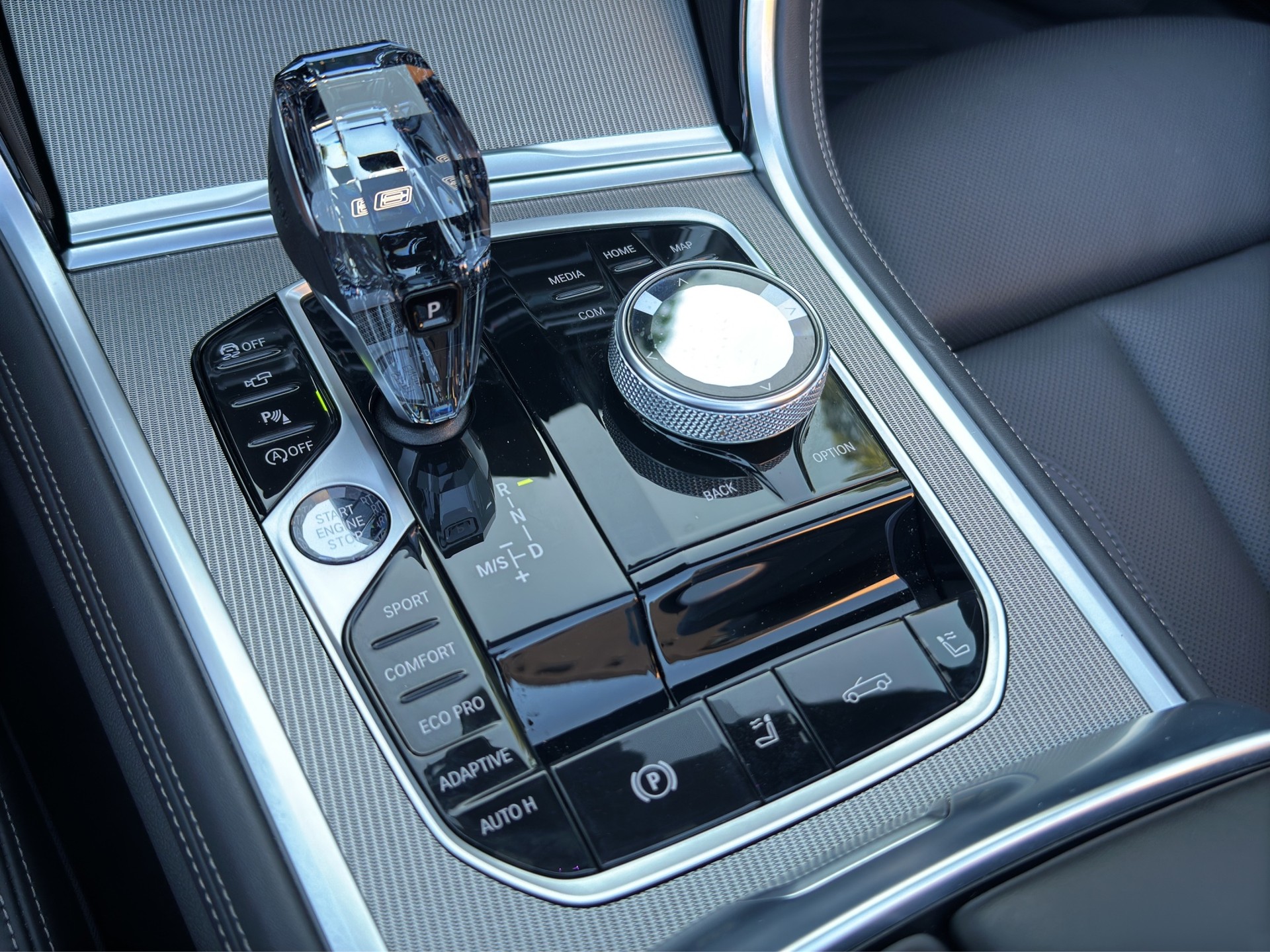 BMW 840i xDrive M Sport Pro (CH)-image-19