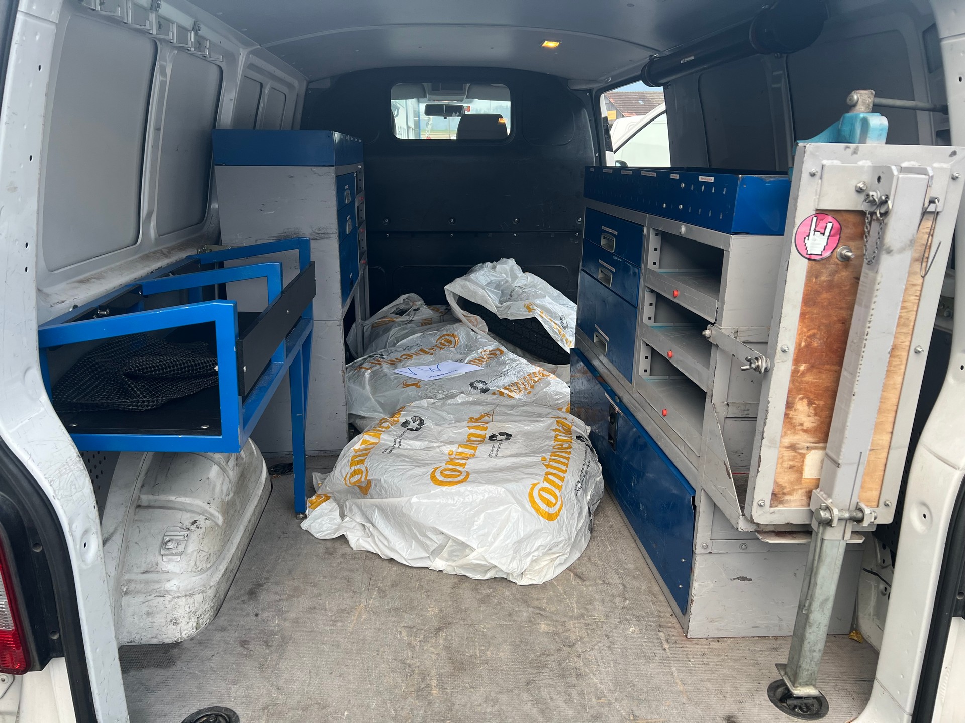 VW T5 2.0 TDI 4Motion-image-4