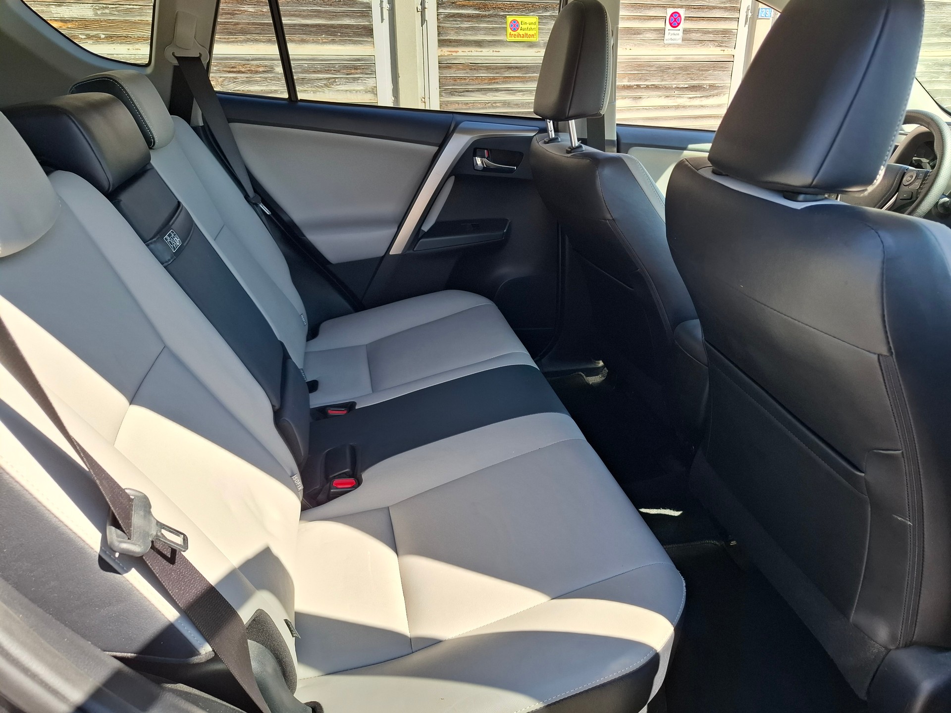 TOYOTA RAV-4 2.5 HSD Sol Premium e-CVT-image-6