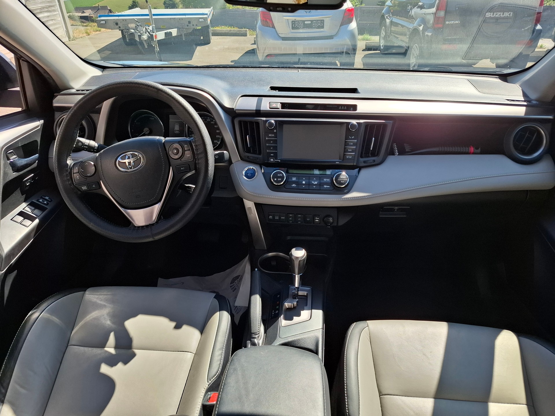 TOYOTA RAV-4 2.5 HSD Sol Premium e-CVT-image-4