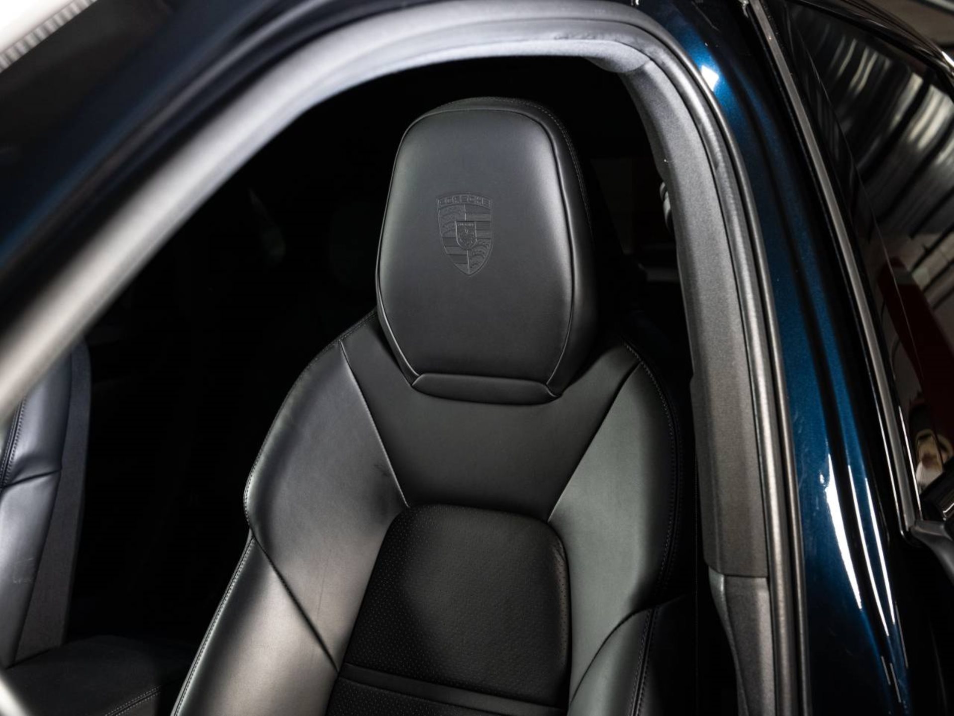PORSCHE Cayenne E-Hybrid (MY22)-image-15