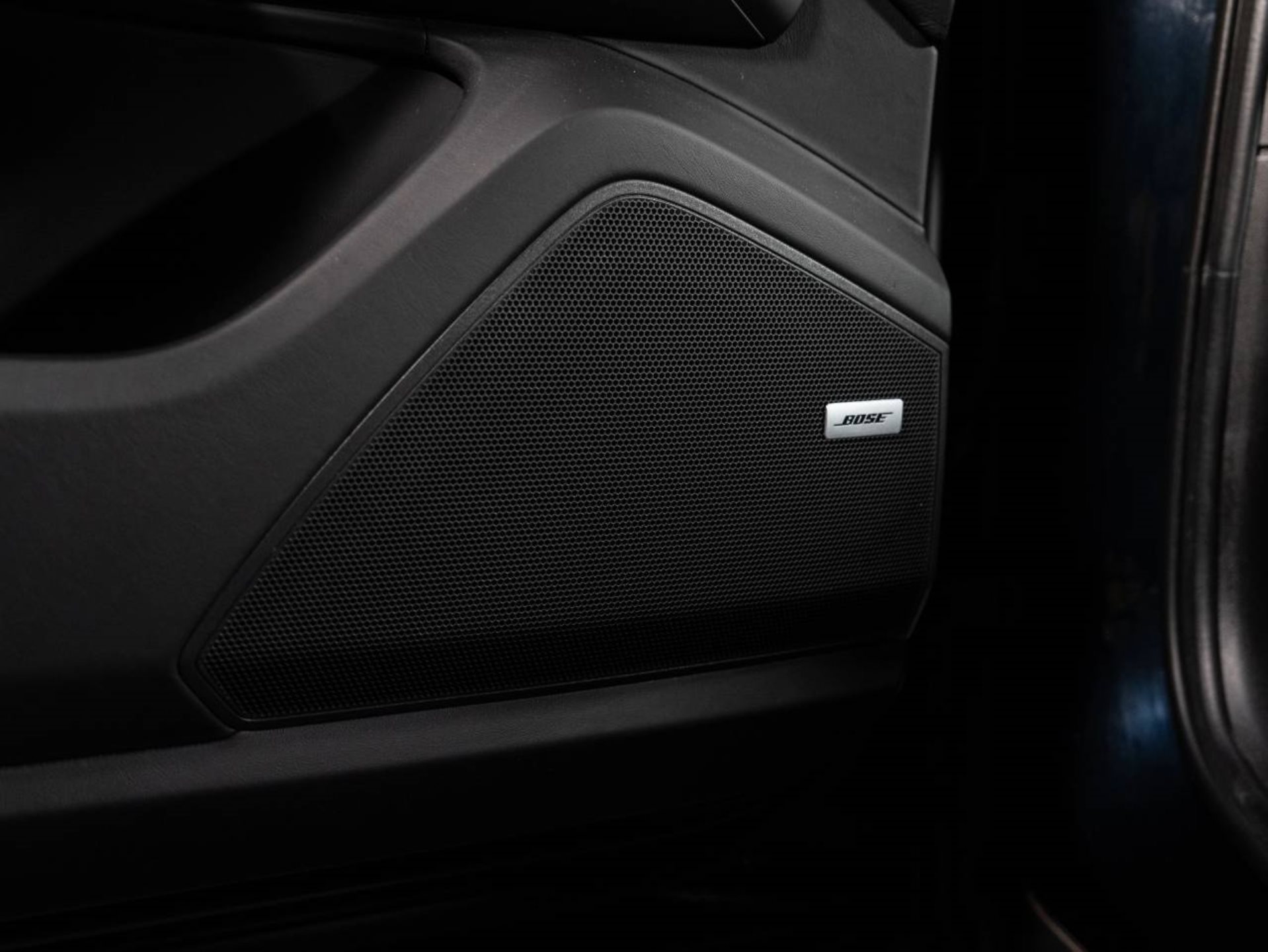 PORSCHE Cayenne E-Hybrid (MY22)-image-17