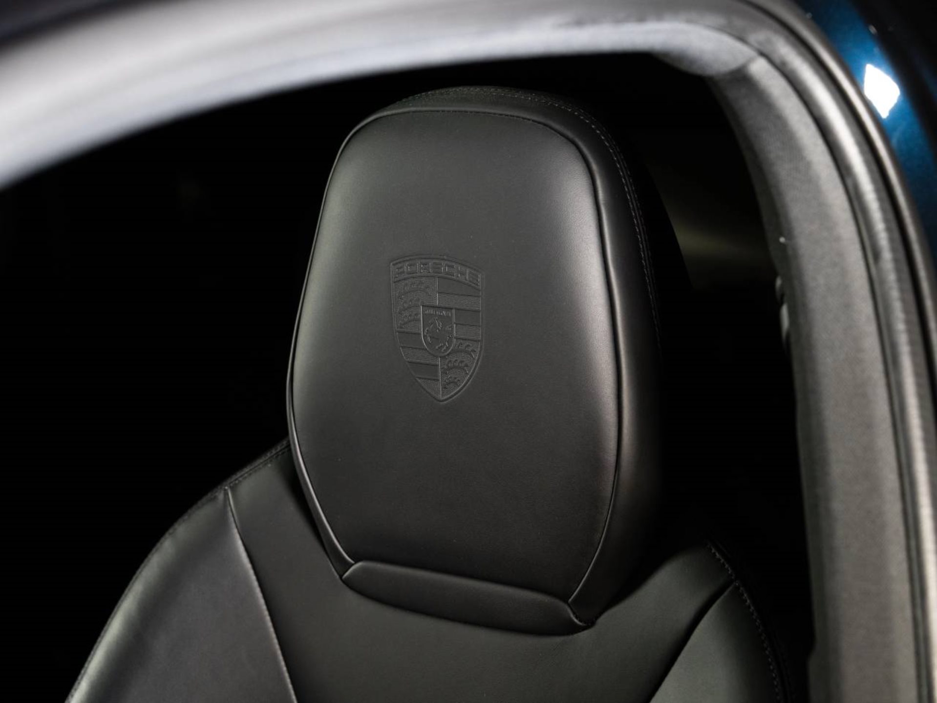 PORSCHE Cayenne E-Hybrid (MY22)-image-14