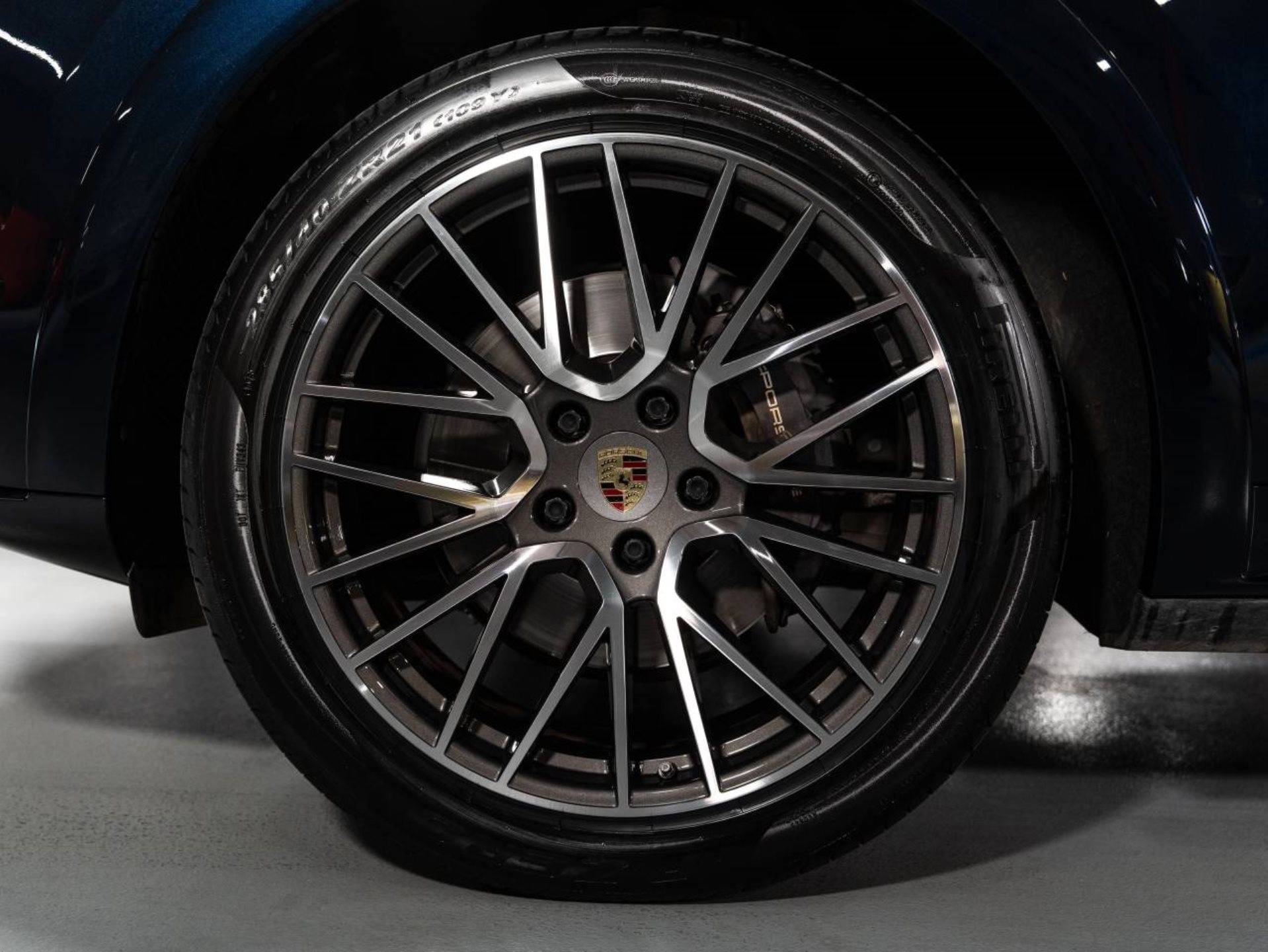 PORSCHE Cayenne E-Hybrid (MY22)-image-20
