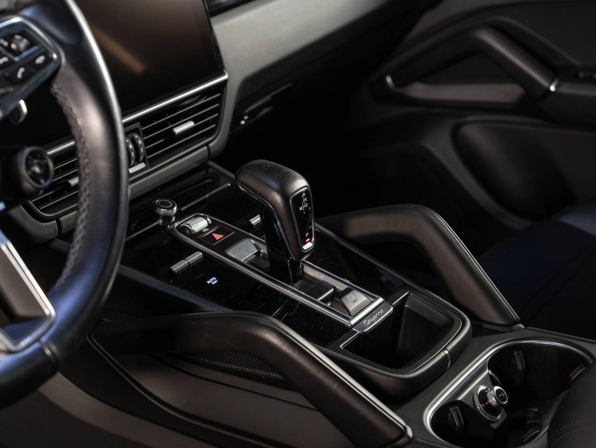 PORSCHE Cayenne E-Hybrid (MY22)-image-13