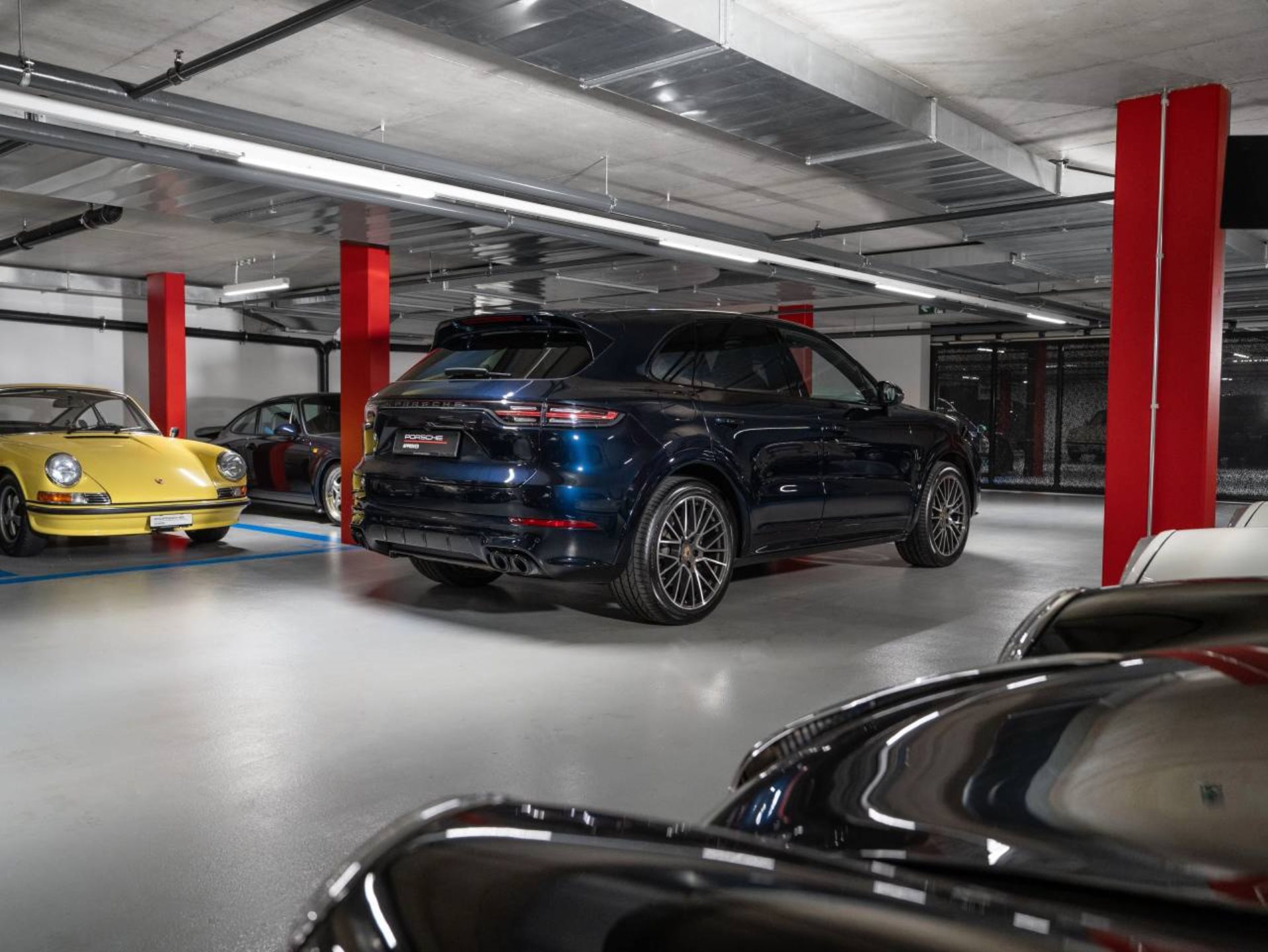 PORSCHE Cayenne E-Hybrid (MY22)-image-7