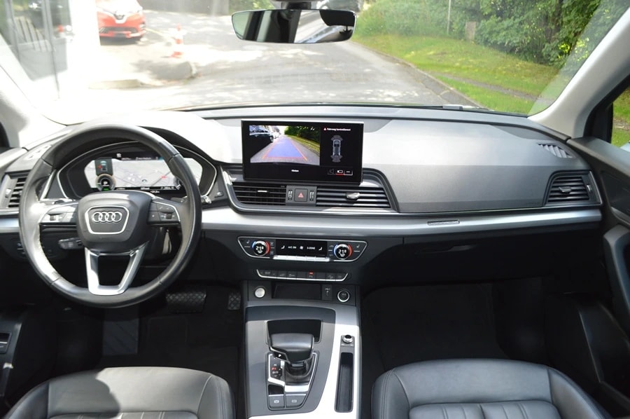 AUDI Q5 50 TFSI e PHEV advanced quattro S-tronic-image-9