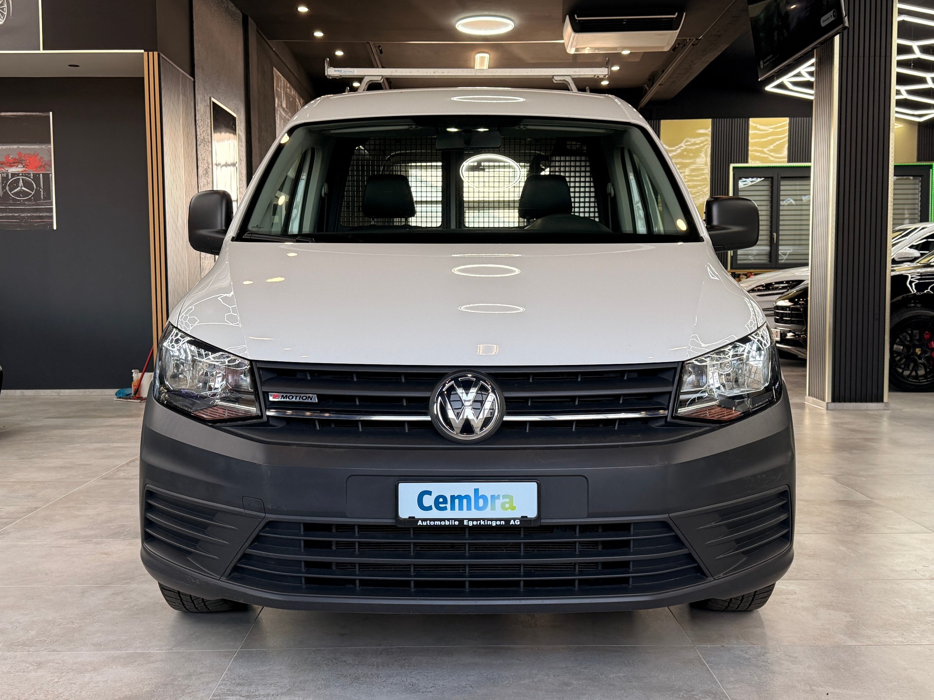 VW Caddy 2.0TDI 4Motion BlueMotion Technology-showroom-element-1