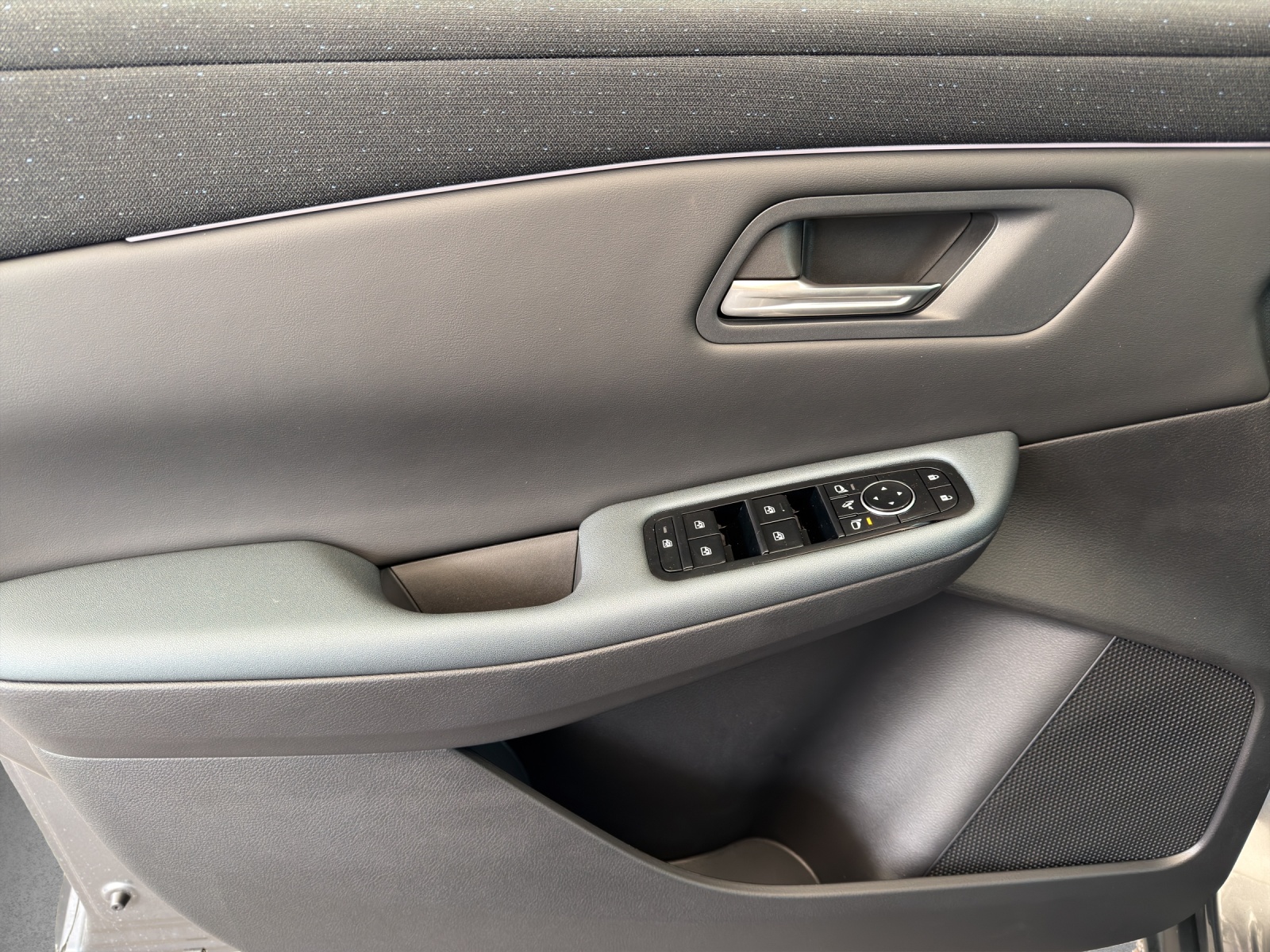 NISSAN Leaf 75 kWh Evolve-image-8
