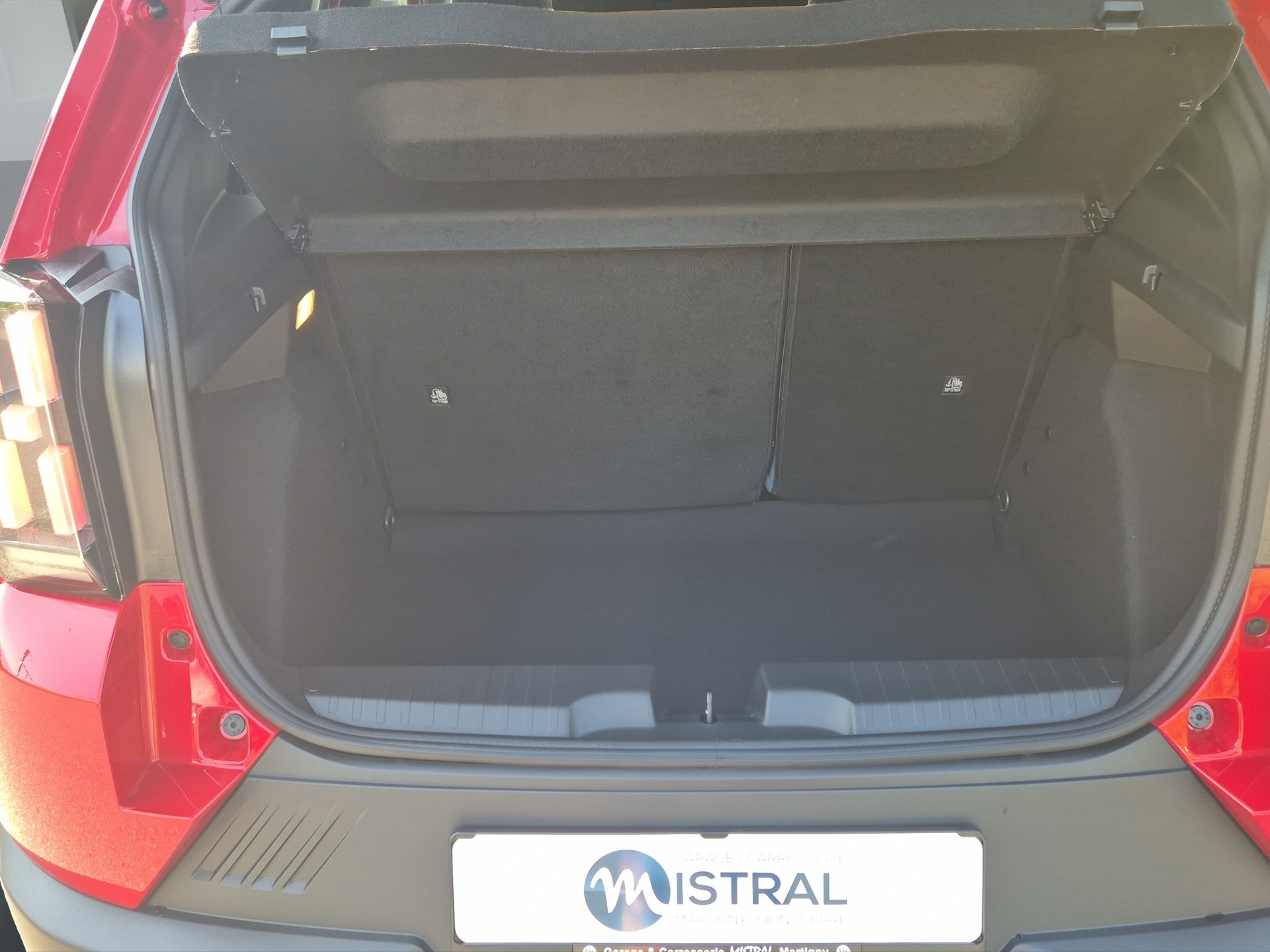 FIAT Grande Panda 1.2 Hybrid Icon-image-15