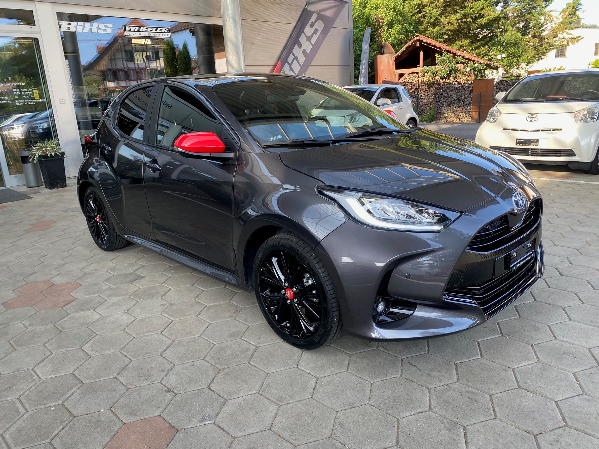 TOYOTA Yaris 1.5 Pop e-CVT
