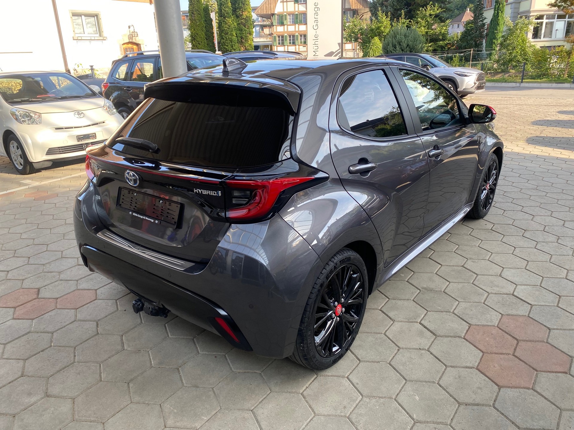 TOYOTA Yaris 1.5 Pop e-CVT-showroom-element-2