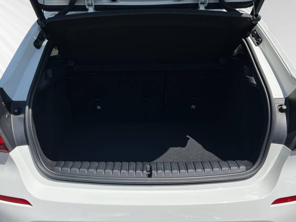 BMW 118d Steptronic-image-8