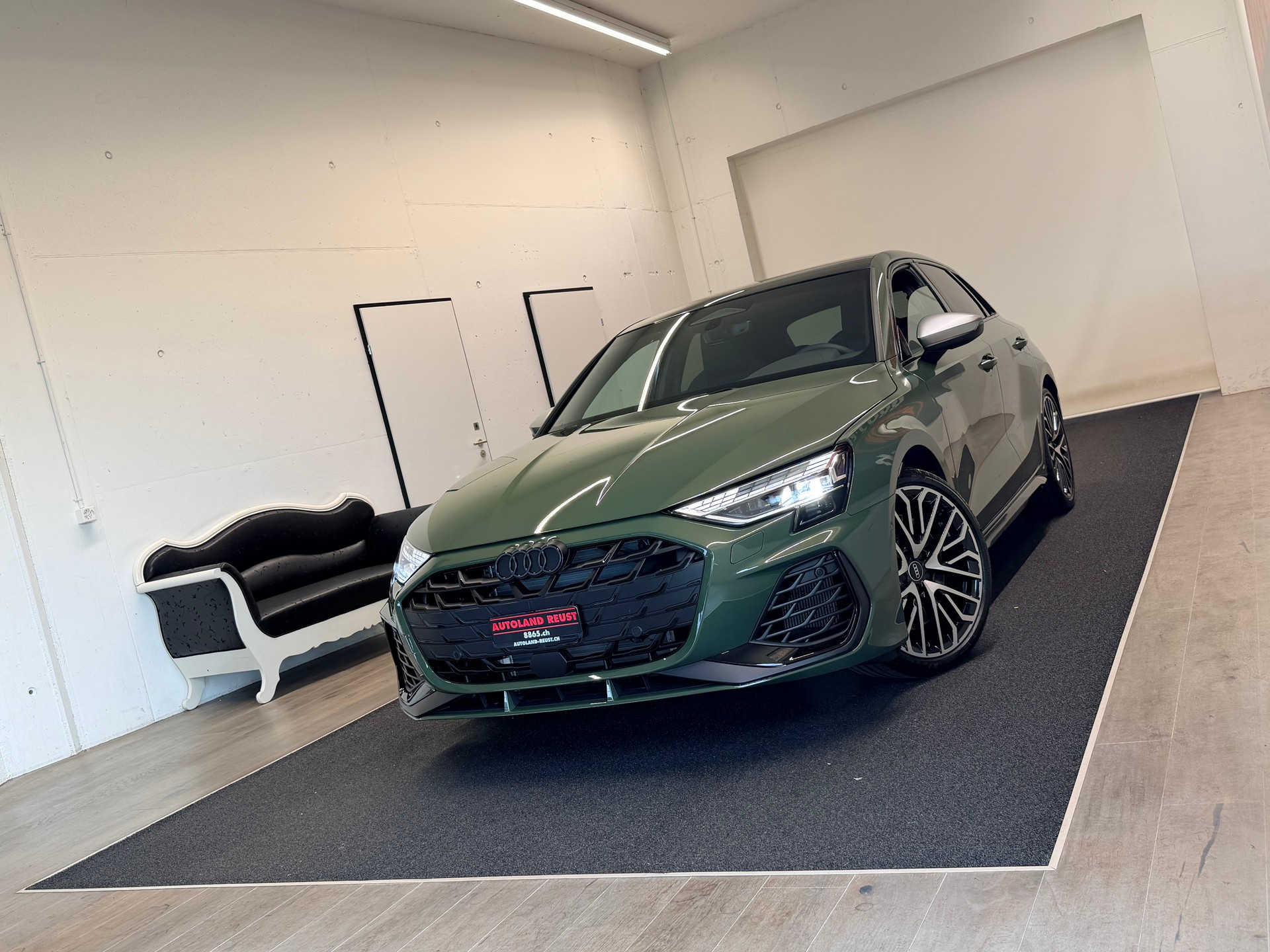 AUDI S3 Sportback TFSI quattro S-tronic-image-4