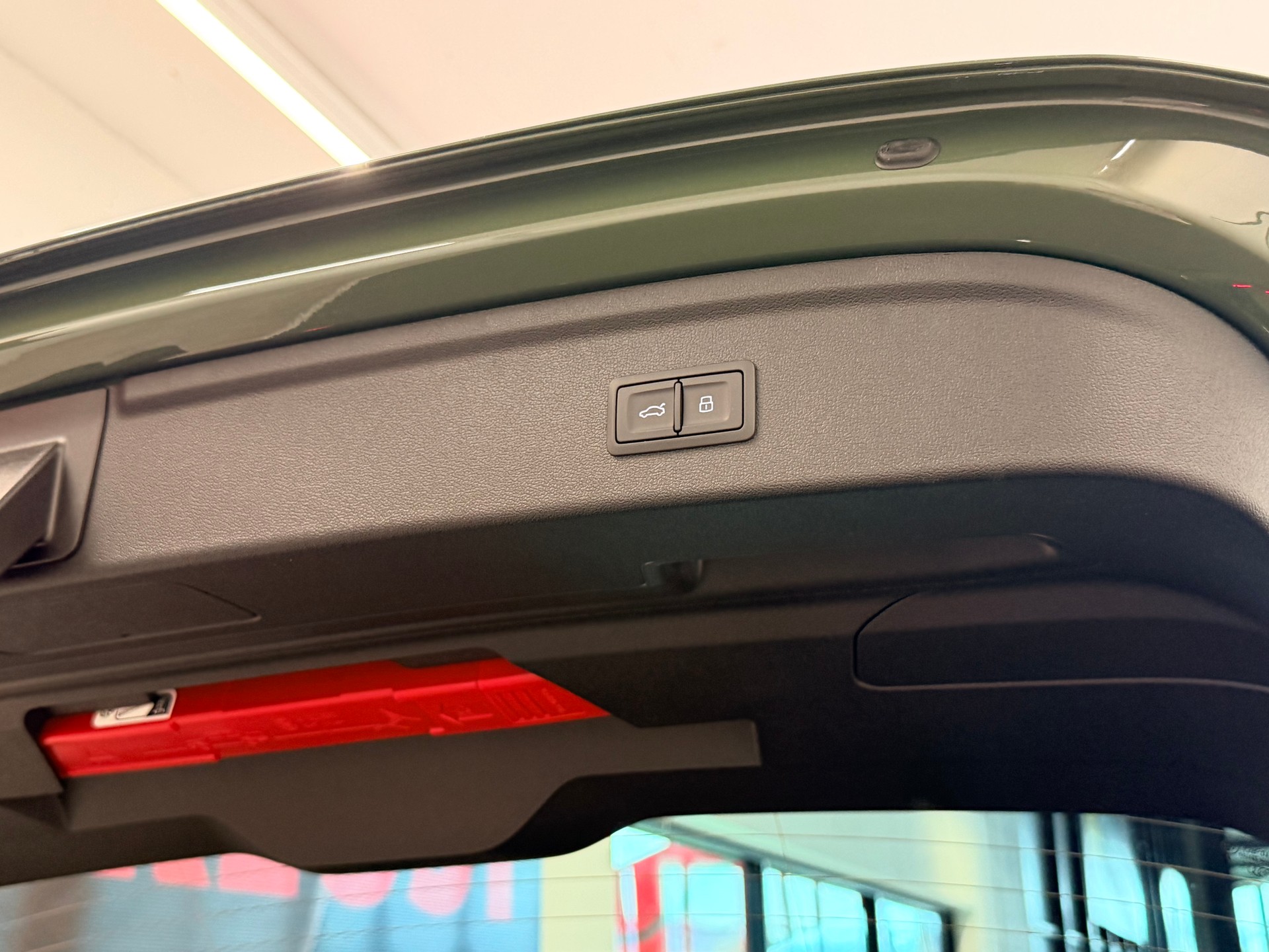 AUDI S3 Sportback TFSI quattro S-tronic-image-11
