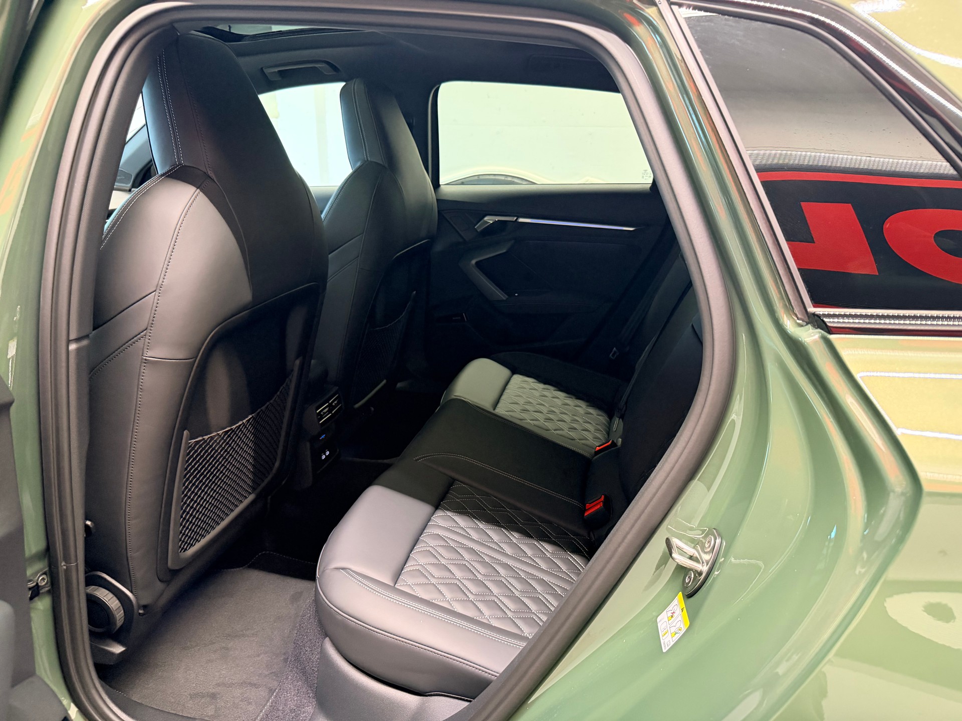 AUDI S3 Sportback TFSI quattro S-tronic-image-17