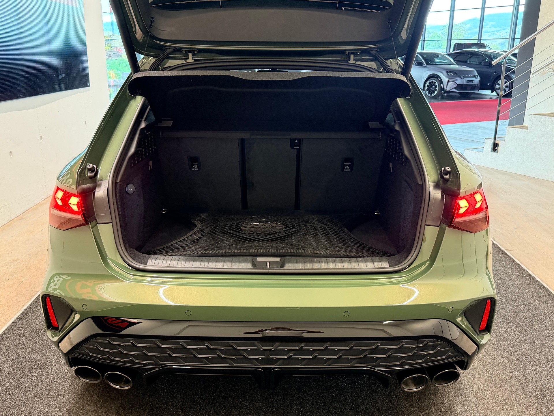 AUDI S3 Sportback TFSI quattro S-tronic-image-10