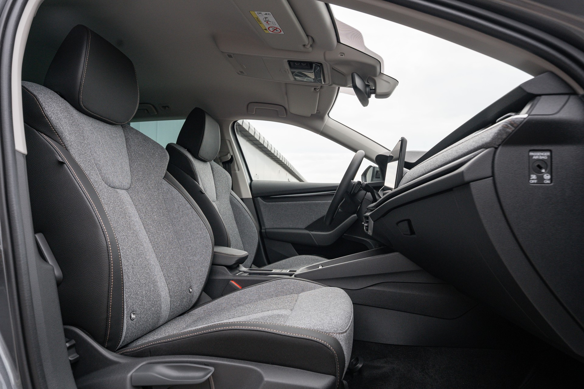 SKODA Octavia Combi 1.5 TSI mHEV DSG Selection-image-10