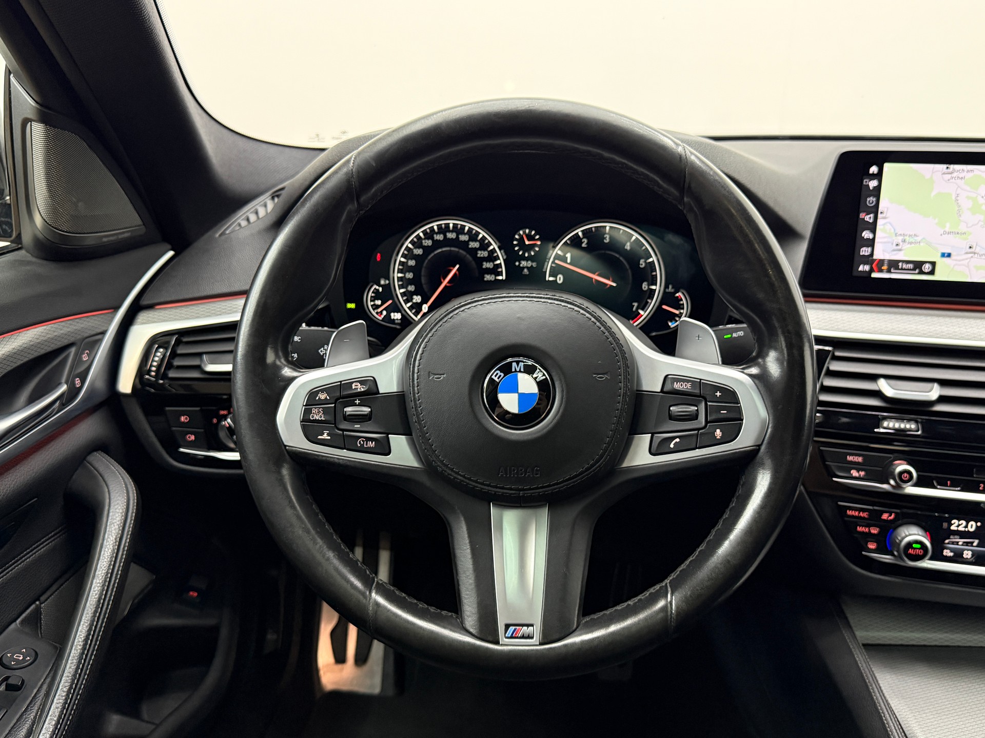 BMW 540i xDrive Steptronic-image-25