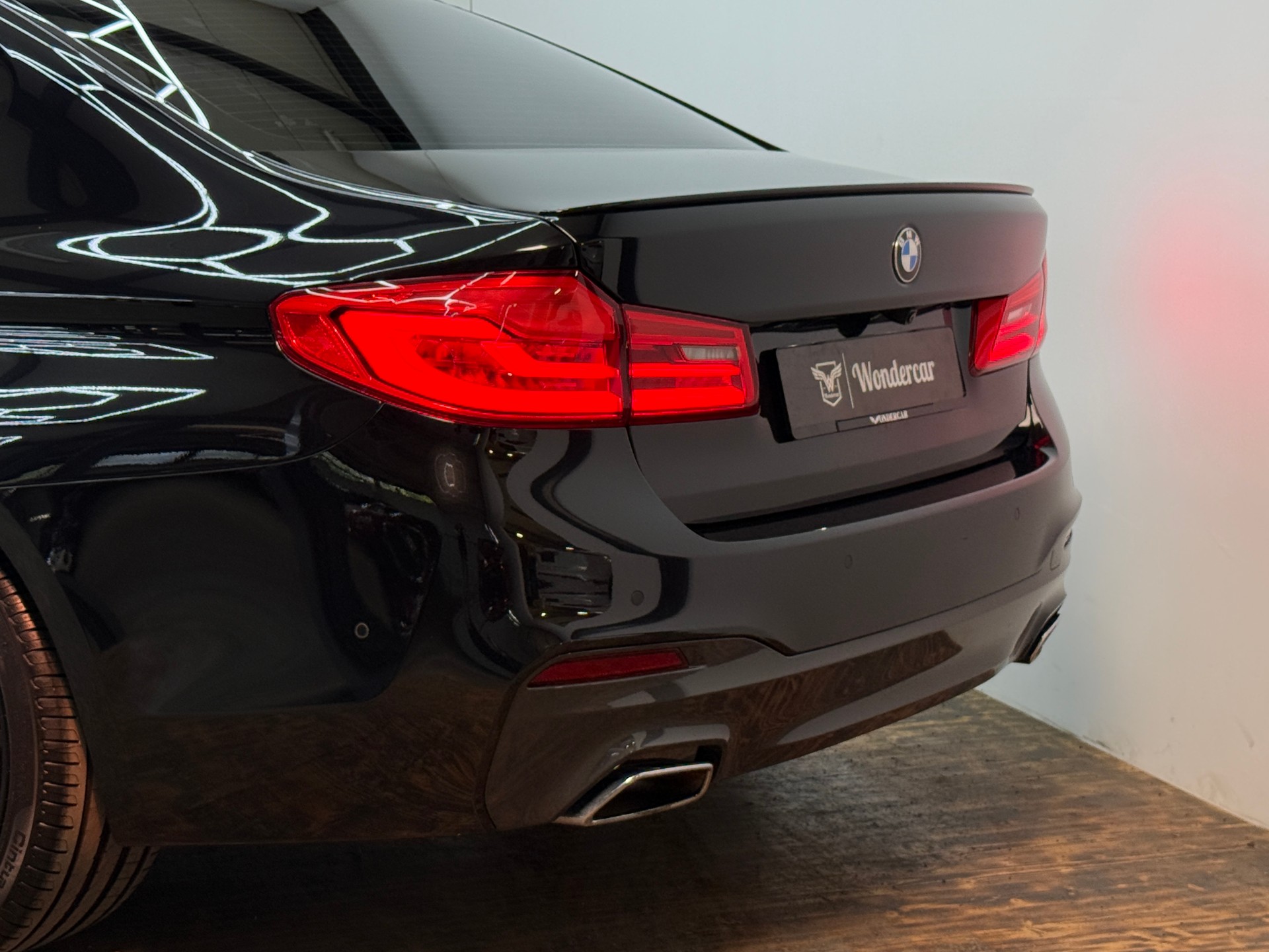 BMW 540i xDrive Steptronic-image-10
