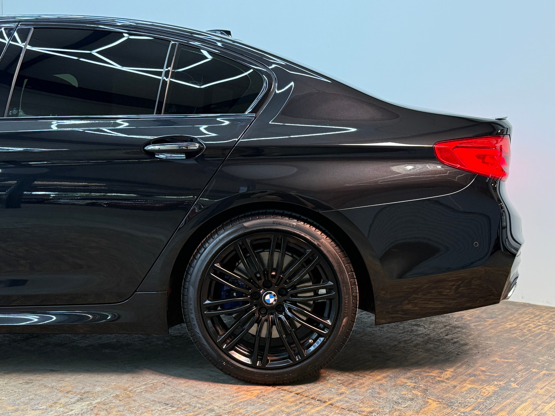 BMW 540i xDrive Steptronic-image-7