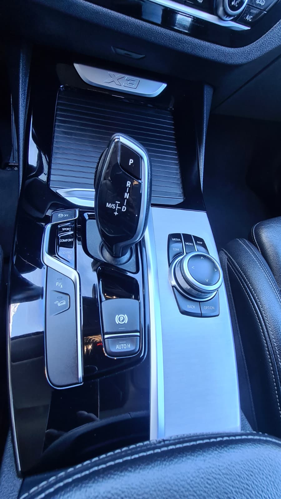 BMW X3 xDrive 20d Individual xLine Steptronic ** Leder Vernasca ** Sportsitze ** BMW Live Cockpit Plus ** Frisch ab MFK **-image-15