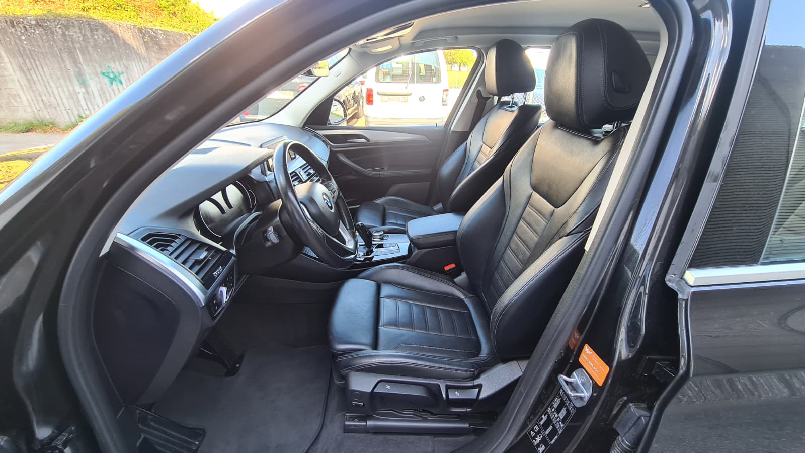 BMW X3 xDrive 20d Individual xLine Steptronic ** Leder Vernasca ** Sportsitze ** BMW Live Cockpit Plus ** Frisch ab MFK **-image-18