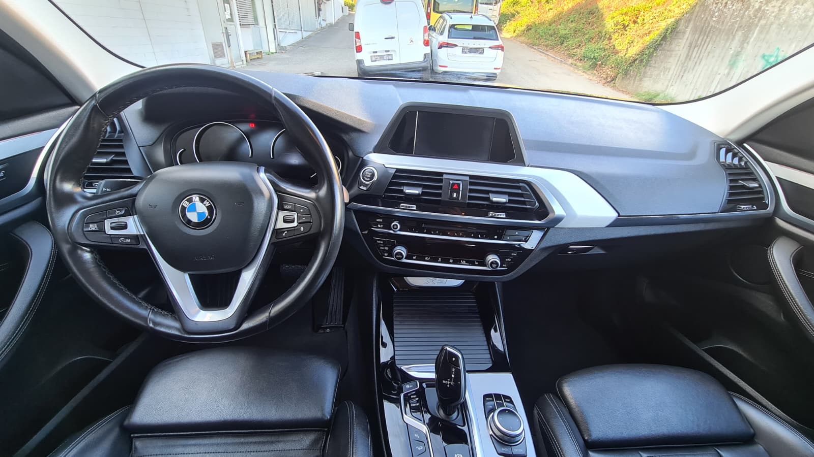 BMW X3 xDrive 20d Individual xLine Steptronic ** Leder Vernasca ** Sportsitze ** BMW Live Cockpit Plus ** Frisch ab MFK **-image-16