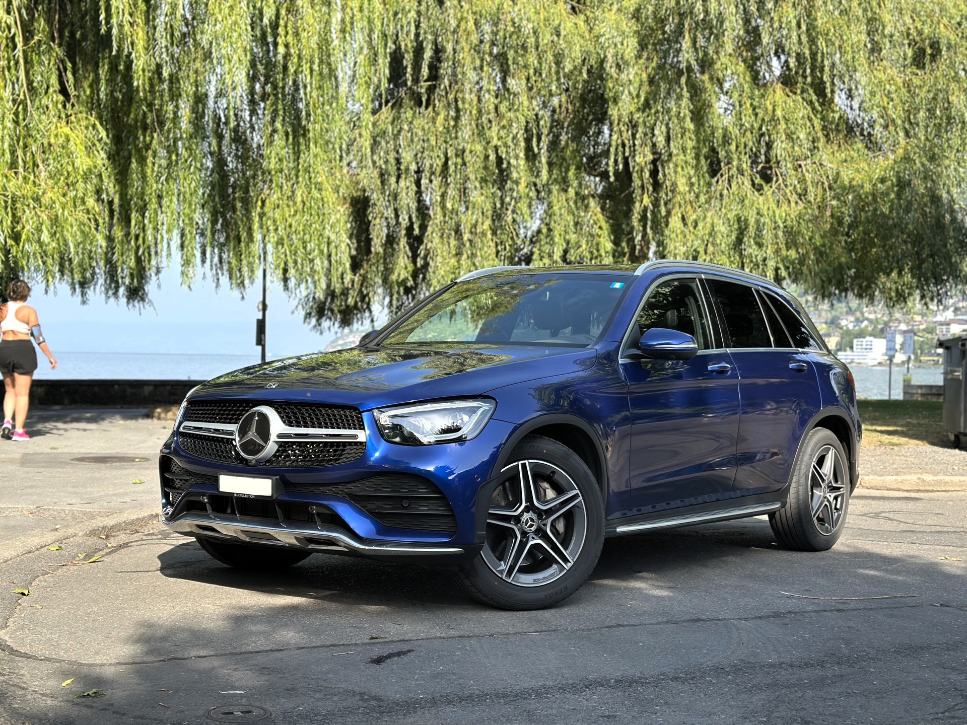 MERCEDES-BENZ GLC 300 AMG Line 4Matic * Crochet *-image-1