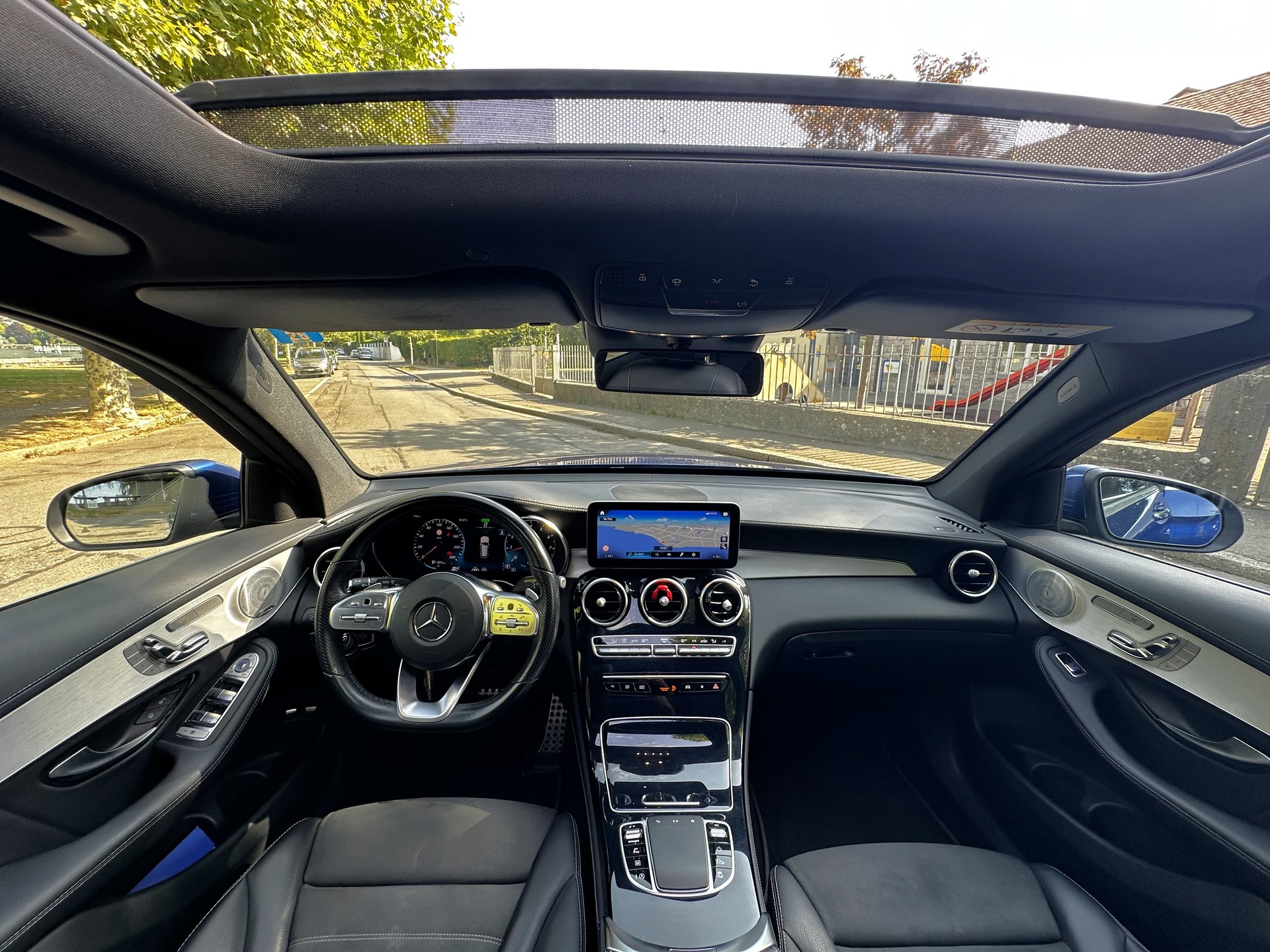 MERCEDES-BENZ GLC 300 AMG Line 4Matic * Crochet *-image-8