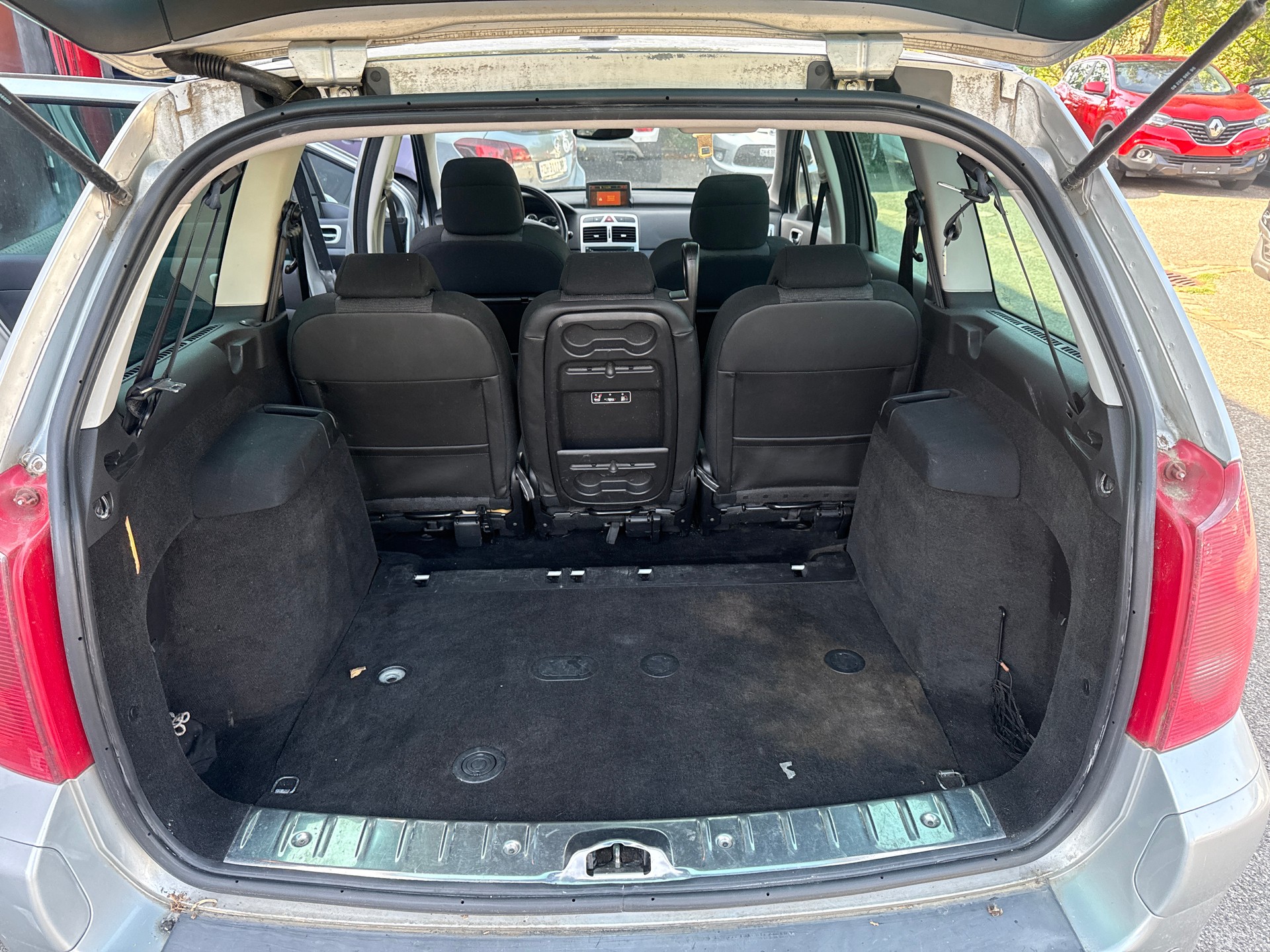 PEUGEOT 307 2.0 16V XS-image-17